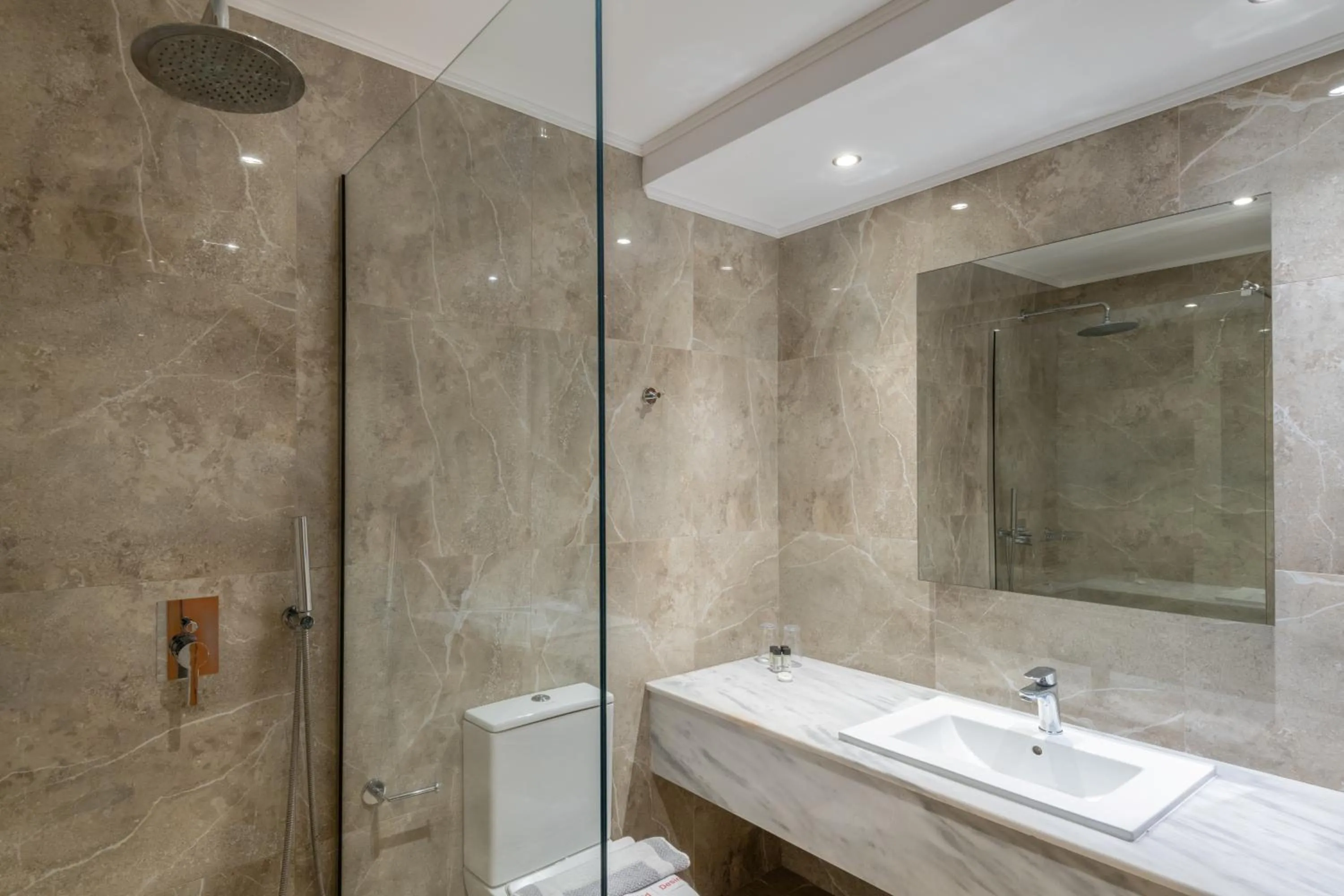 Shower in Themis Beach Hotel