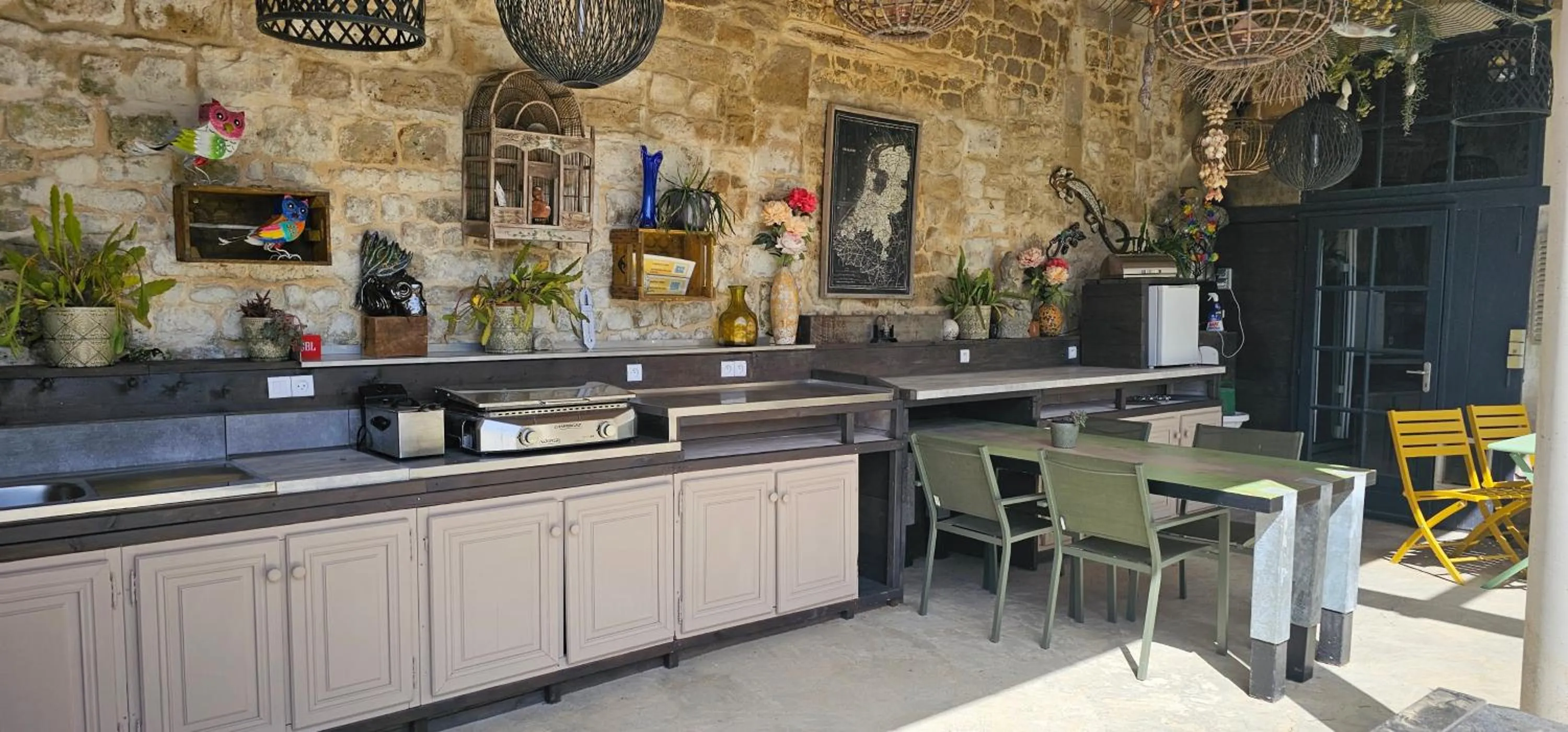 Property building in Maison Fossemagne