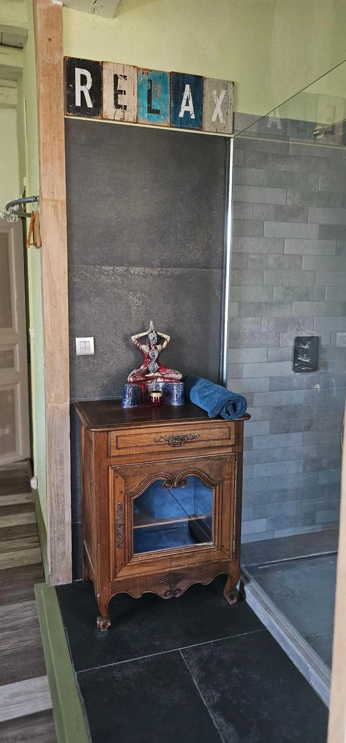 Shower in Maison Fossemagne