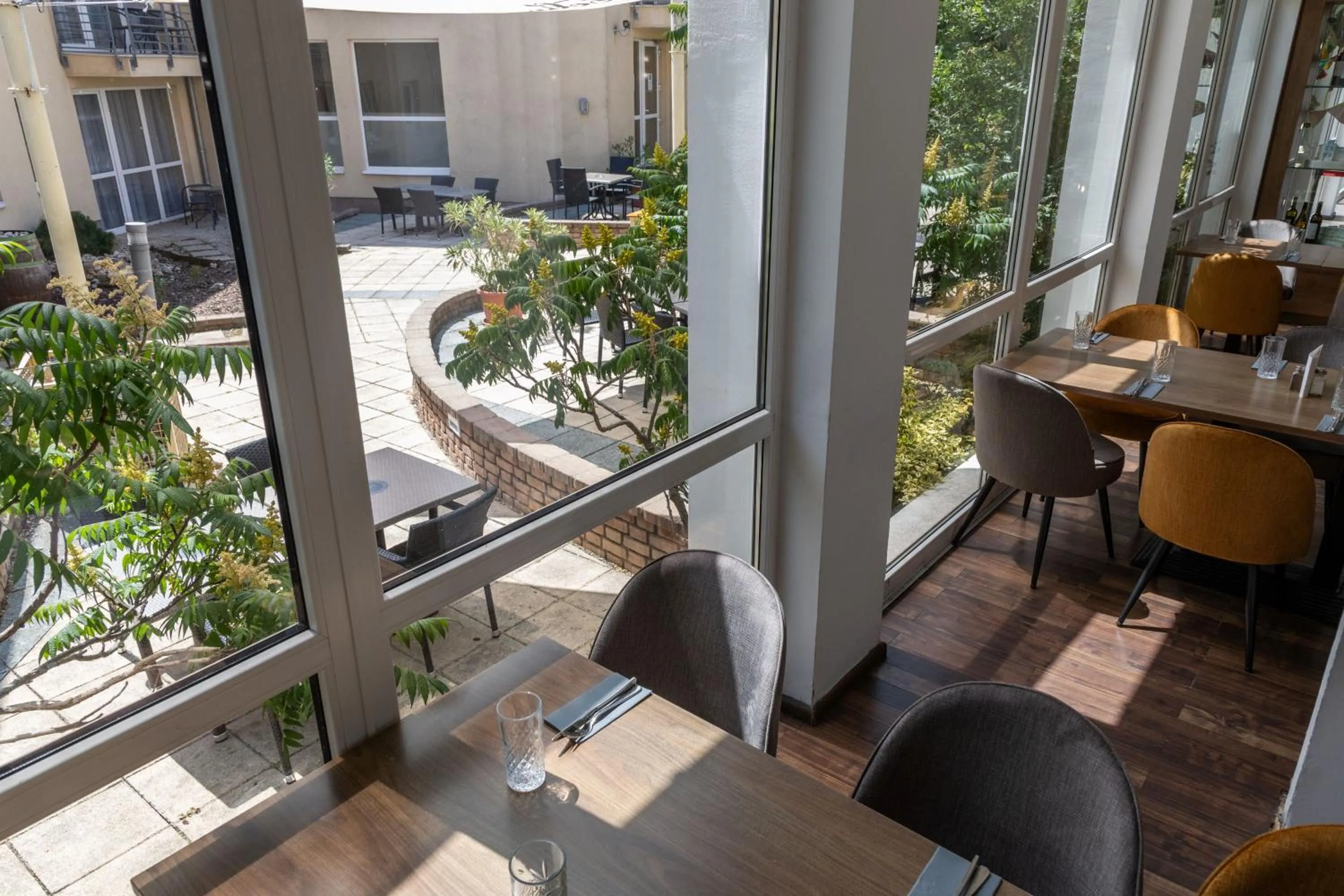 Patio in CE Plaza Hotel