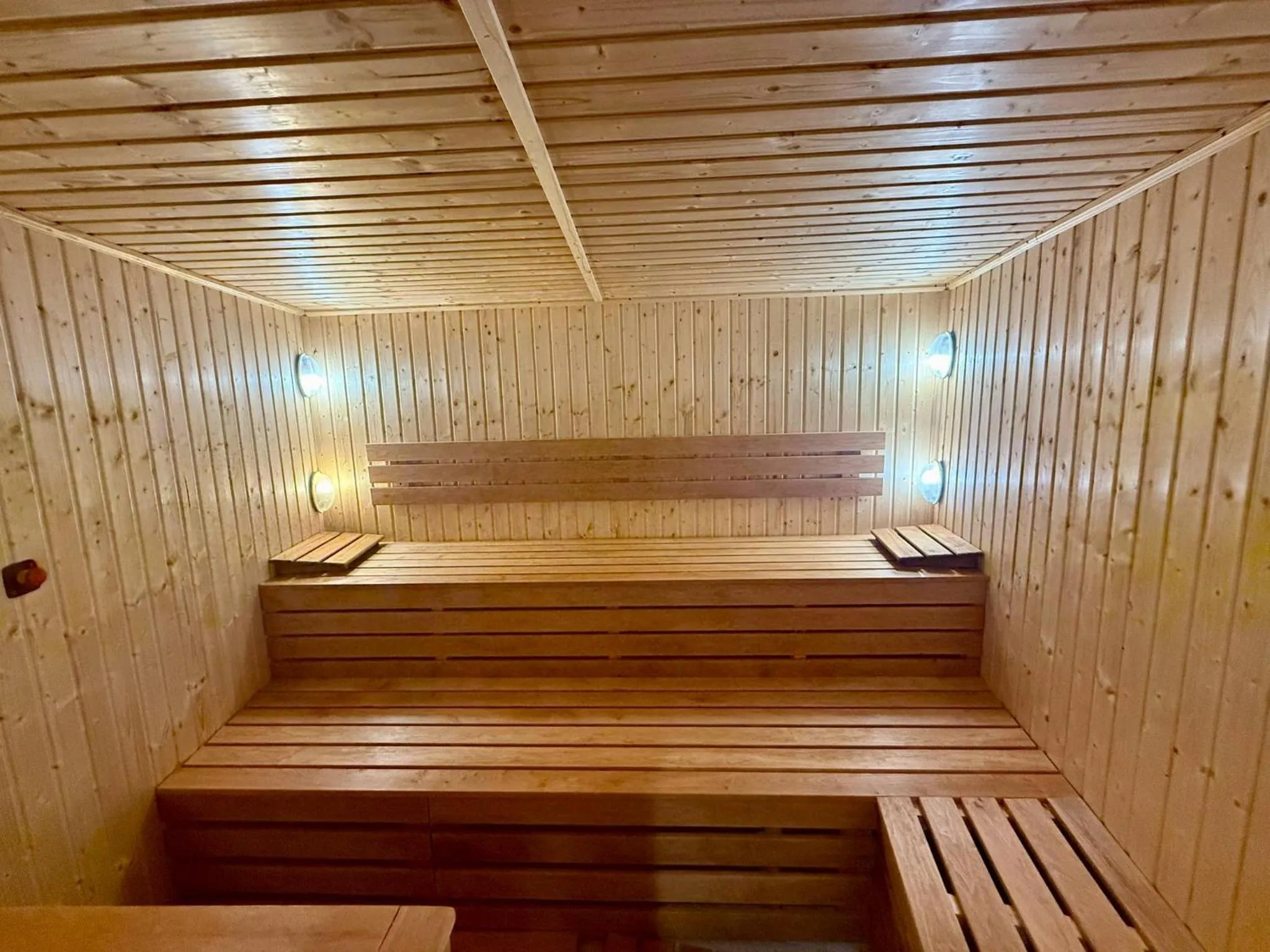 Sauna in CE Plaza Hotel