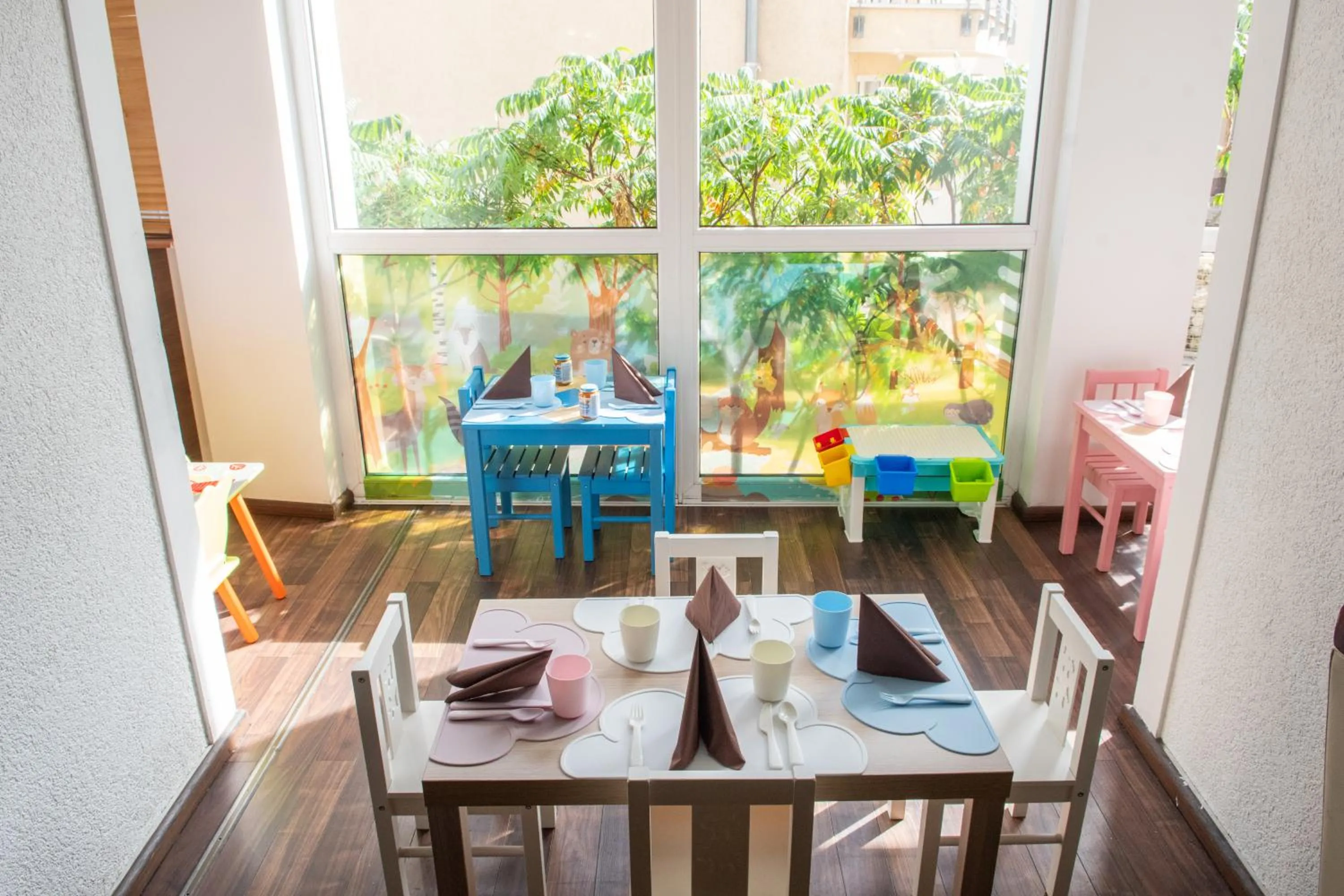 children in CE Plaza Hotel