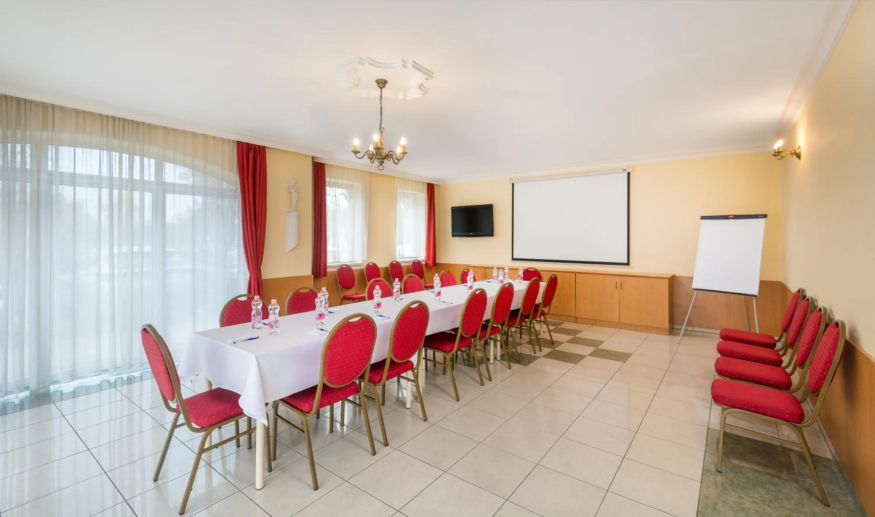 Meeting/conference room in Platan Hotel