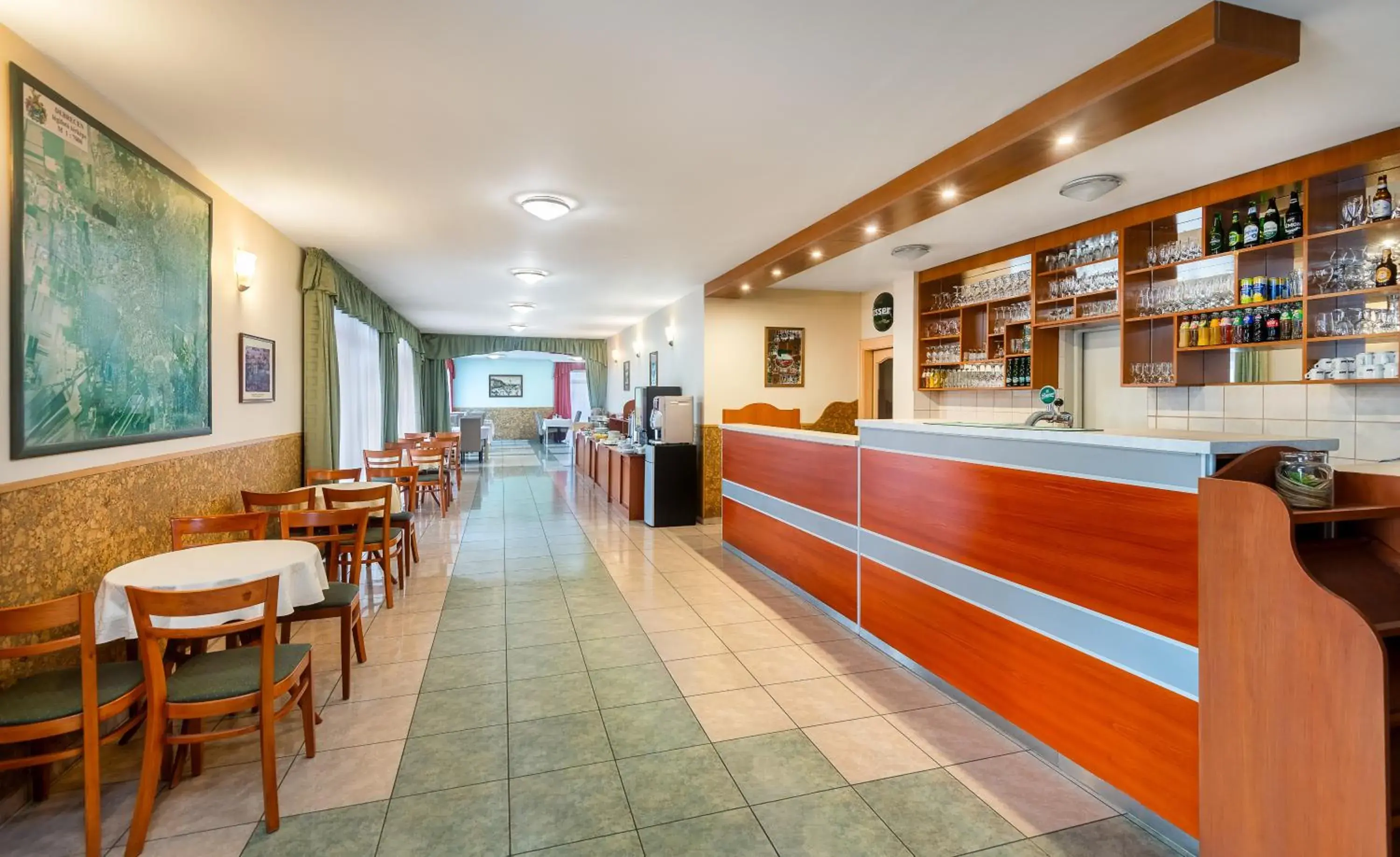 Lounge or bar in Platan Hotel Lounge or bar in Platan Hotel