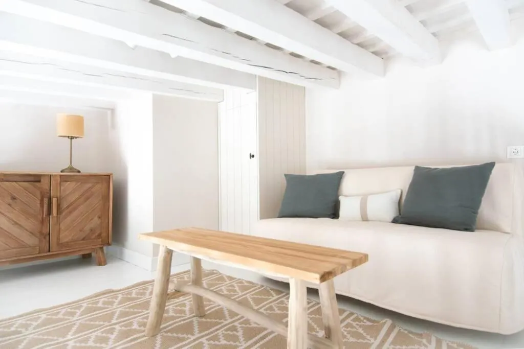 G12 Trendy and Comfy bright loft meters from Bullring and Trianas bridge, Galera street
