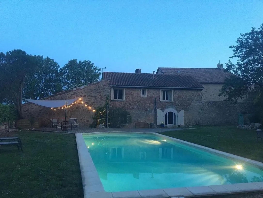 Swimming pool in Monte Vinea