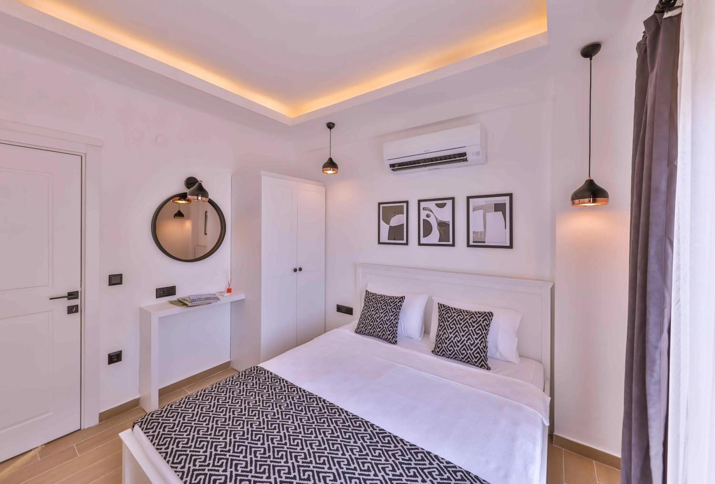 Bed in Lobelya Suites