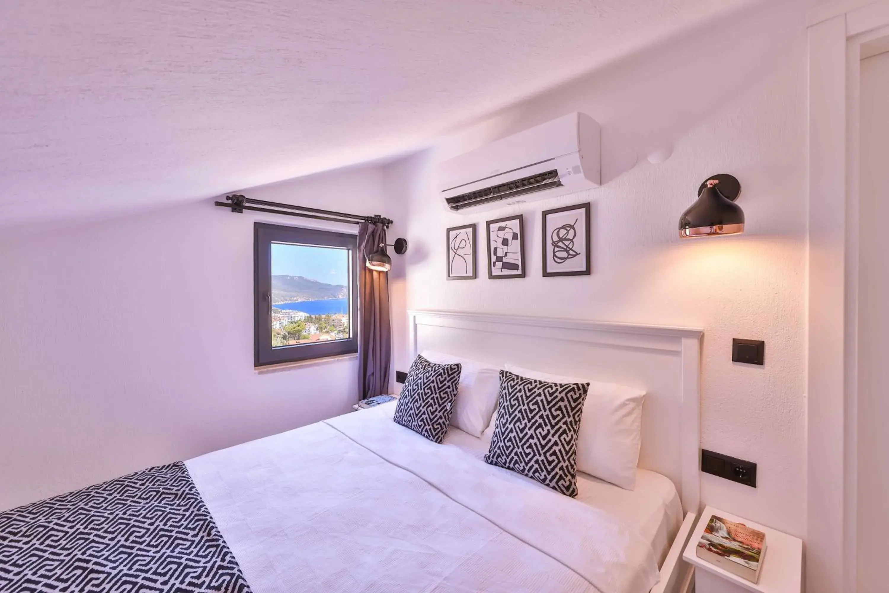 Bed in Lobelya Suites Bed in Lobelya Suites