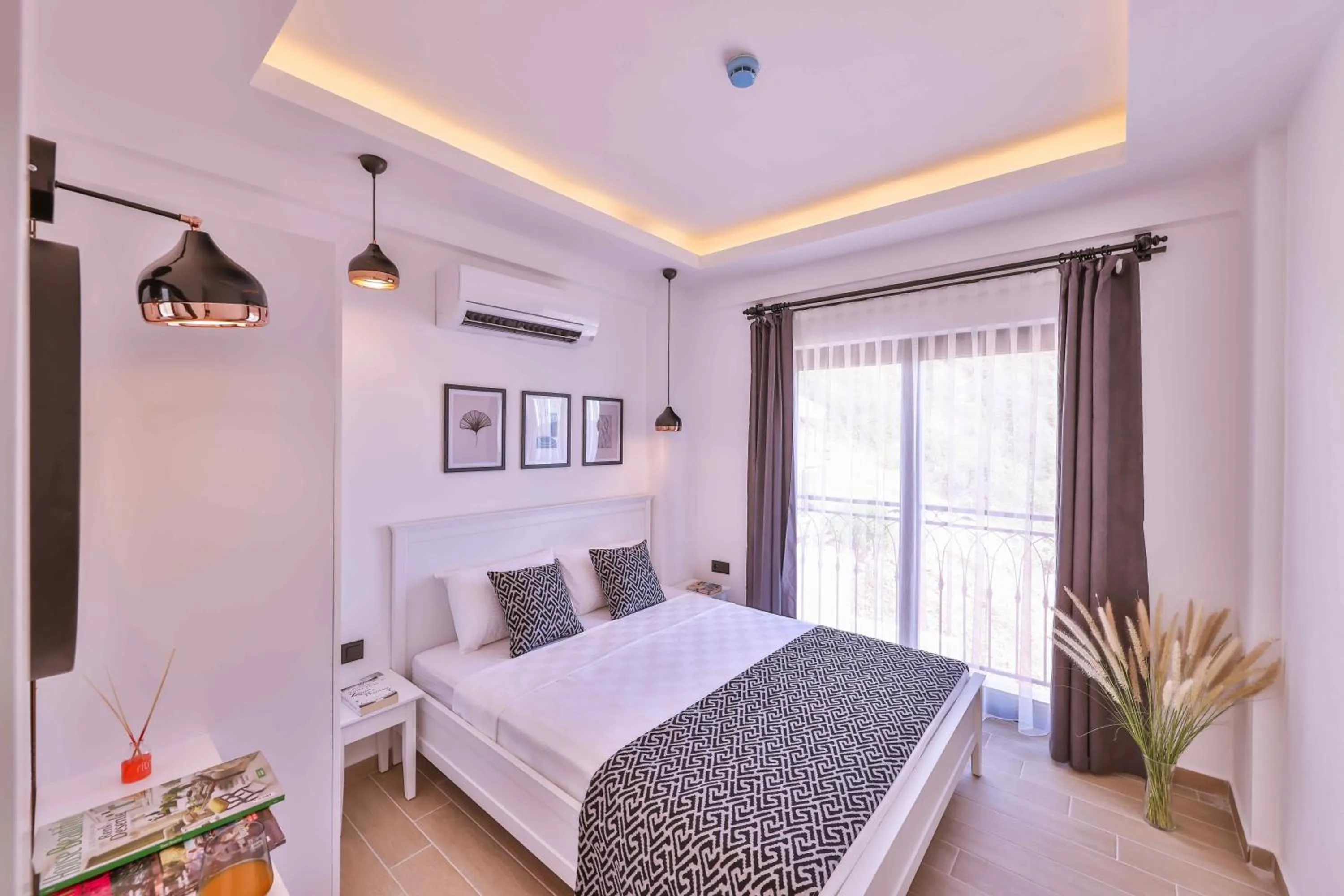 Bed in Lobelya Suites