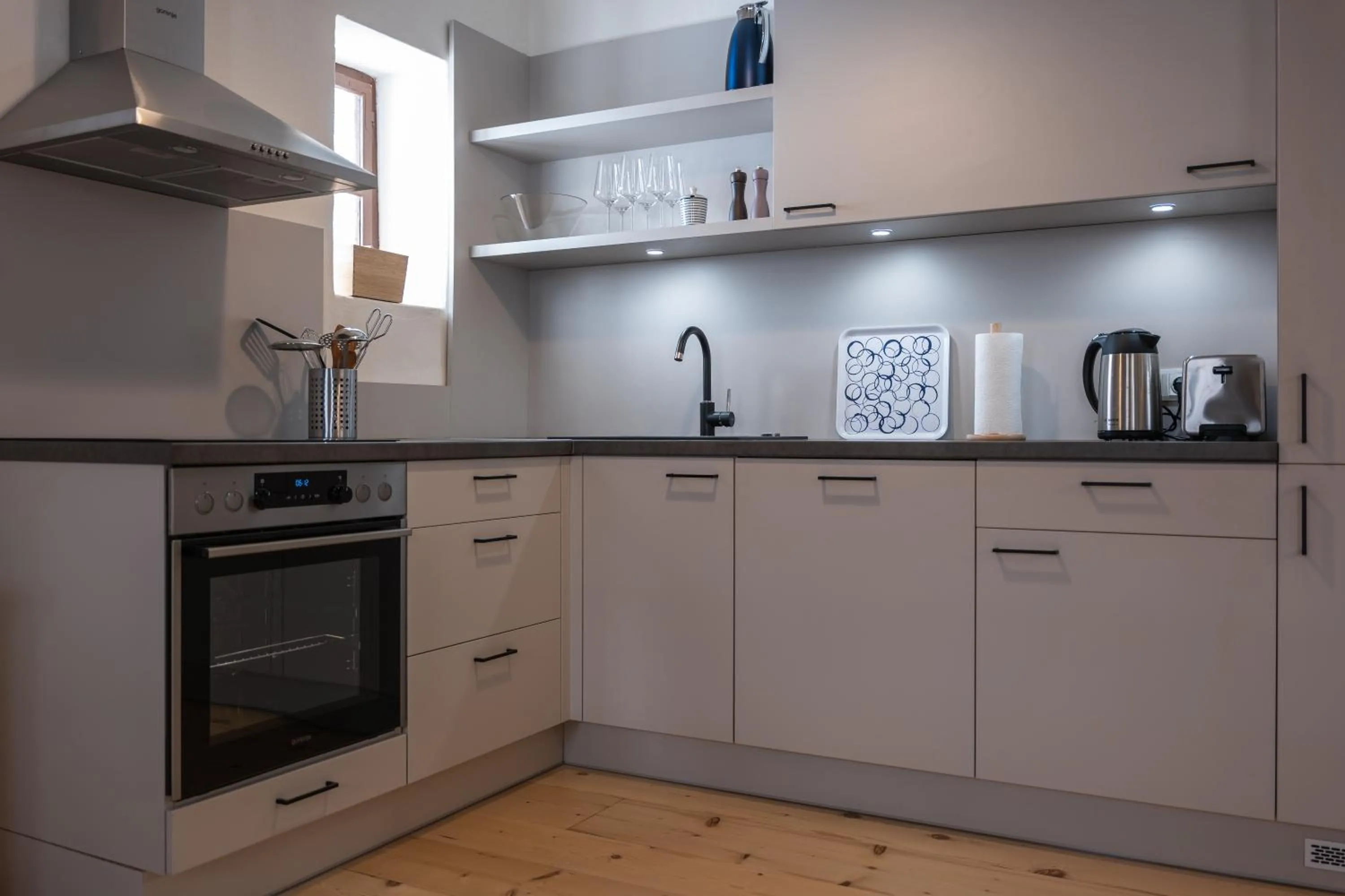 Kitchen or kitchenette in Tschardakenhof Appartements