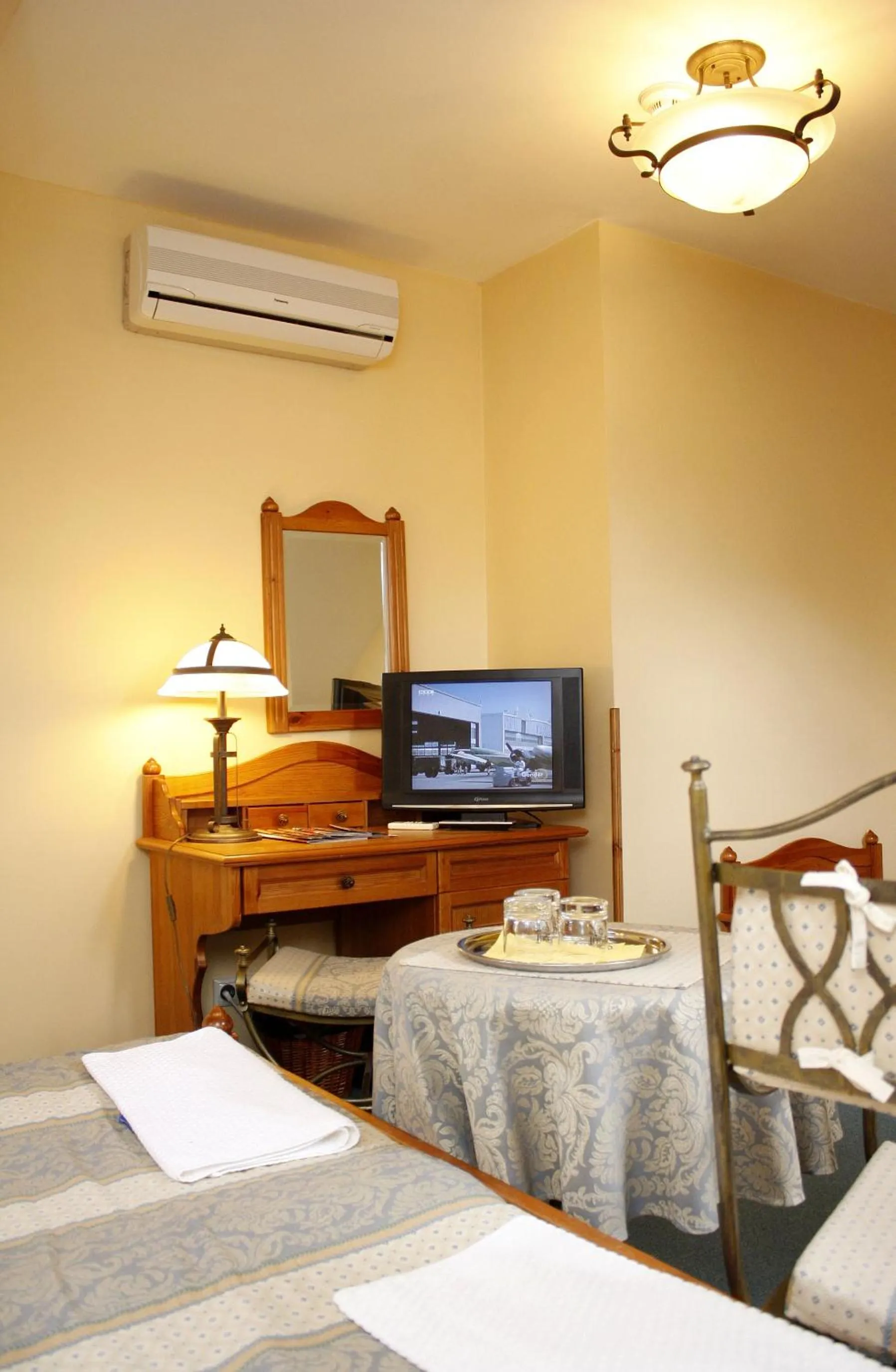 Decorative detail, Bed in Lévay Villa Hotel