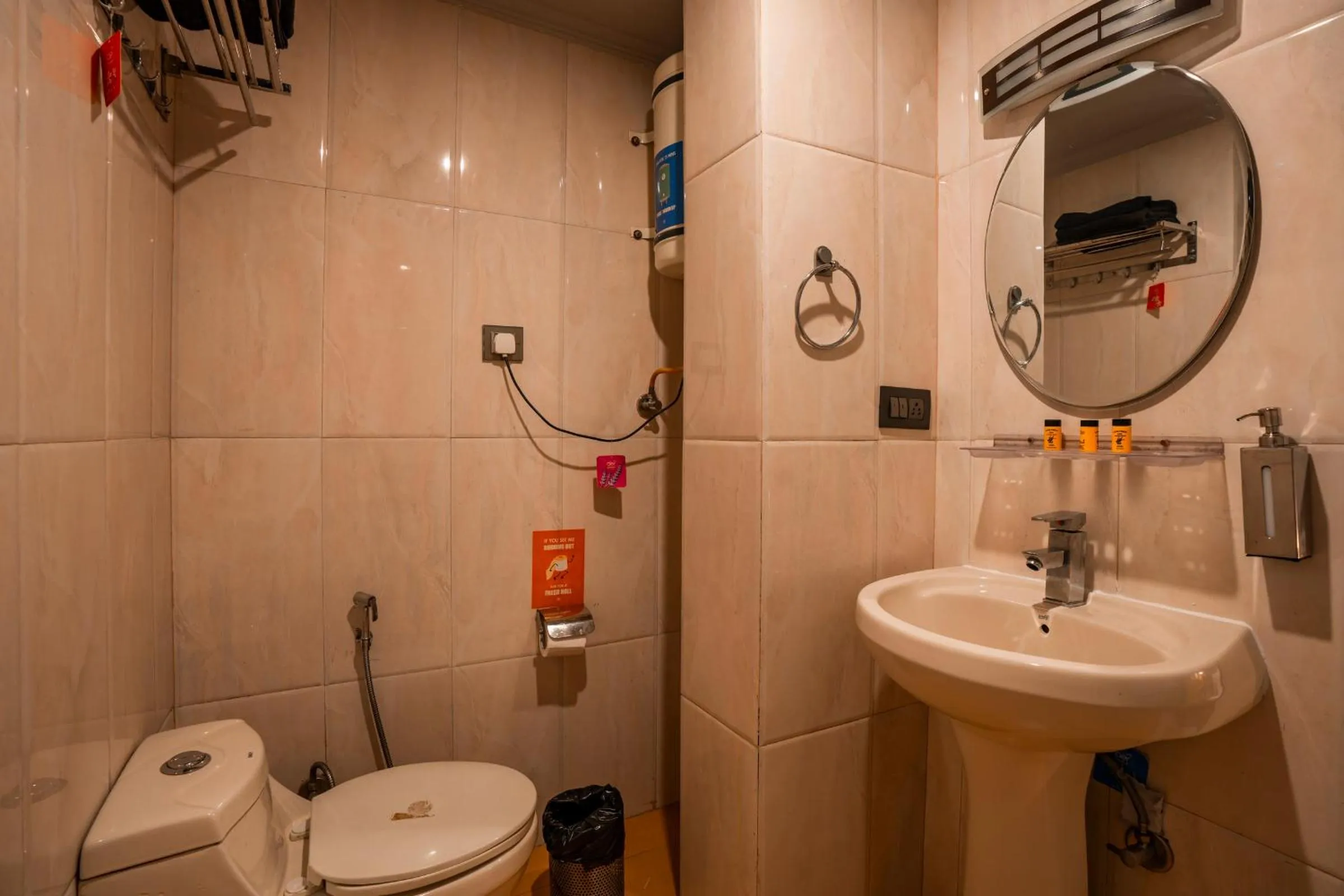 Shower in Zostel McLeodganj