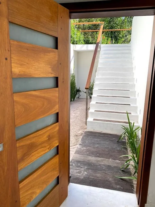 Facade/entrance in VILAS de LUXO