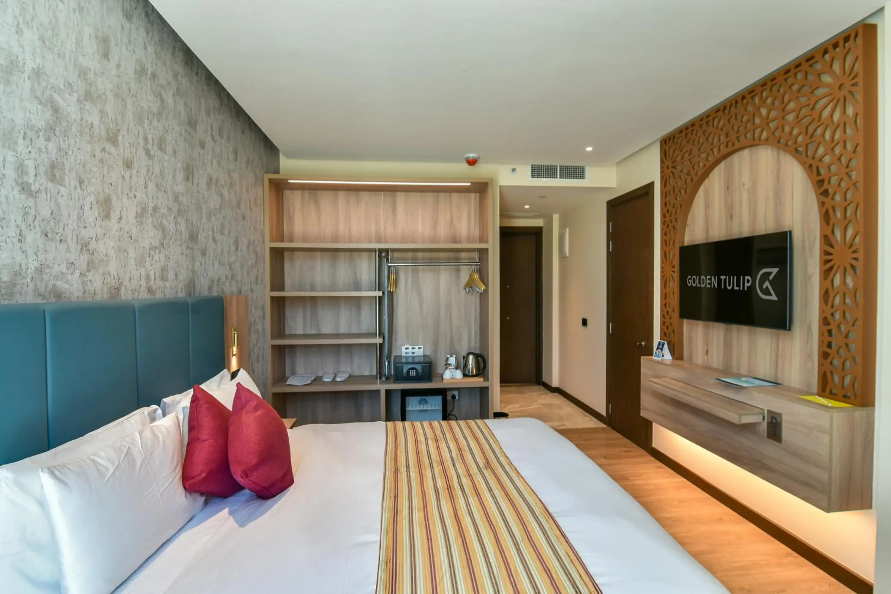 Deluxe Room 1 King Bed Runway View in Golden Tulip Zanzibar Airport Hotel & Spa Deluxe Room 1 King Bed Runway View in Golden Tulip Zanzibar Airport Hotel & Spa