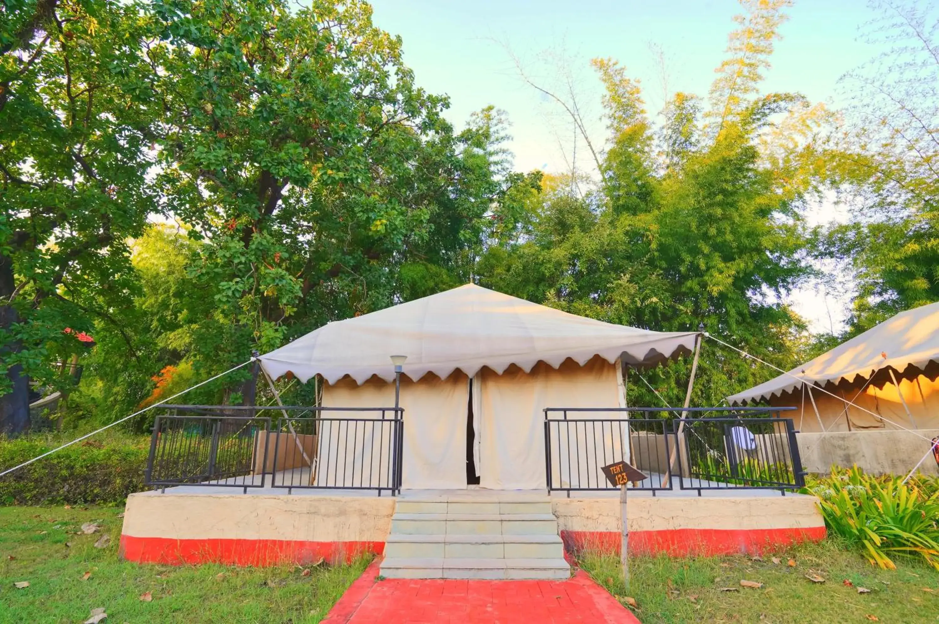 Tent in Bundela Bandhavgarh by Octave Tent in Bundela Bandhavgarh by Octave