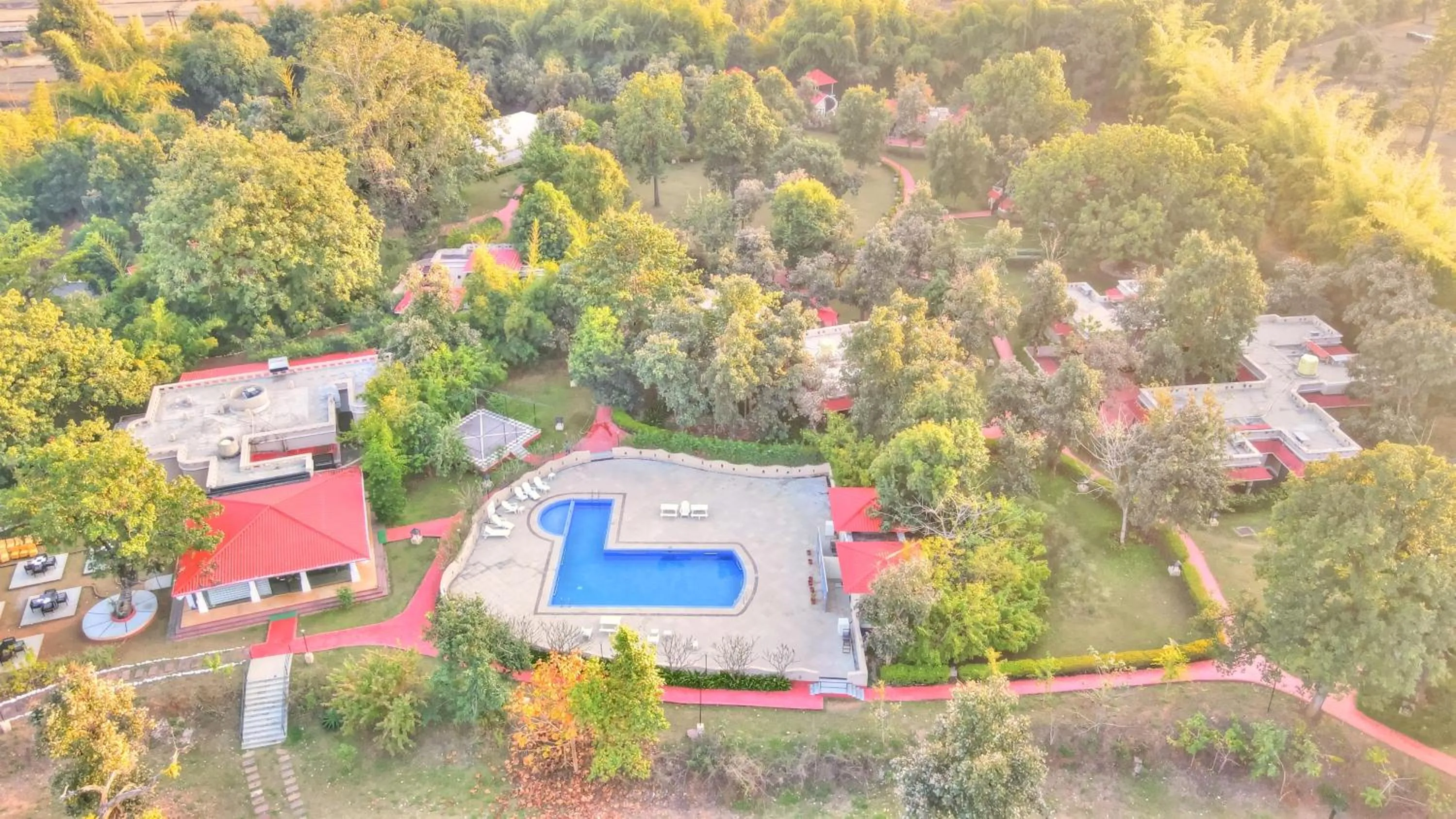 Bird's eye view in Bundela Bandhavgarh by Octave
