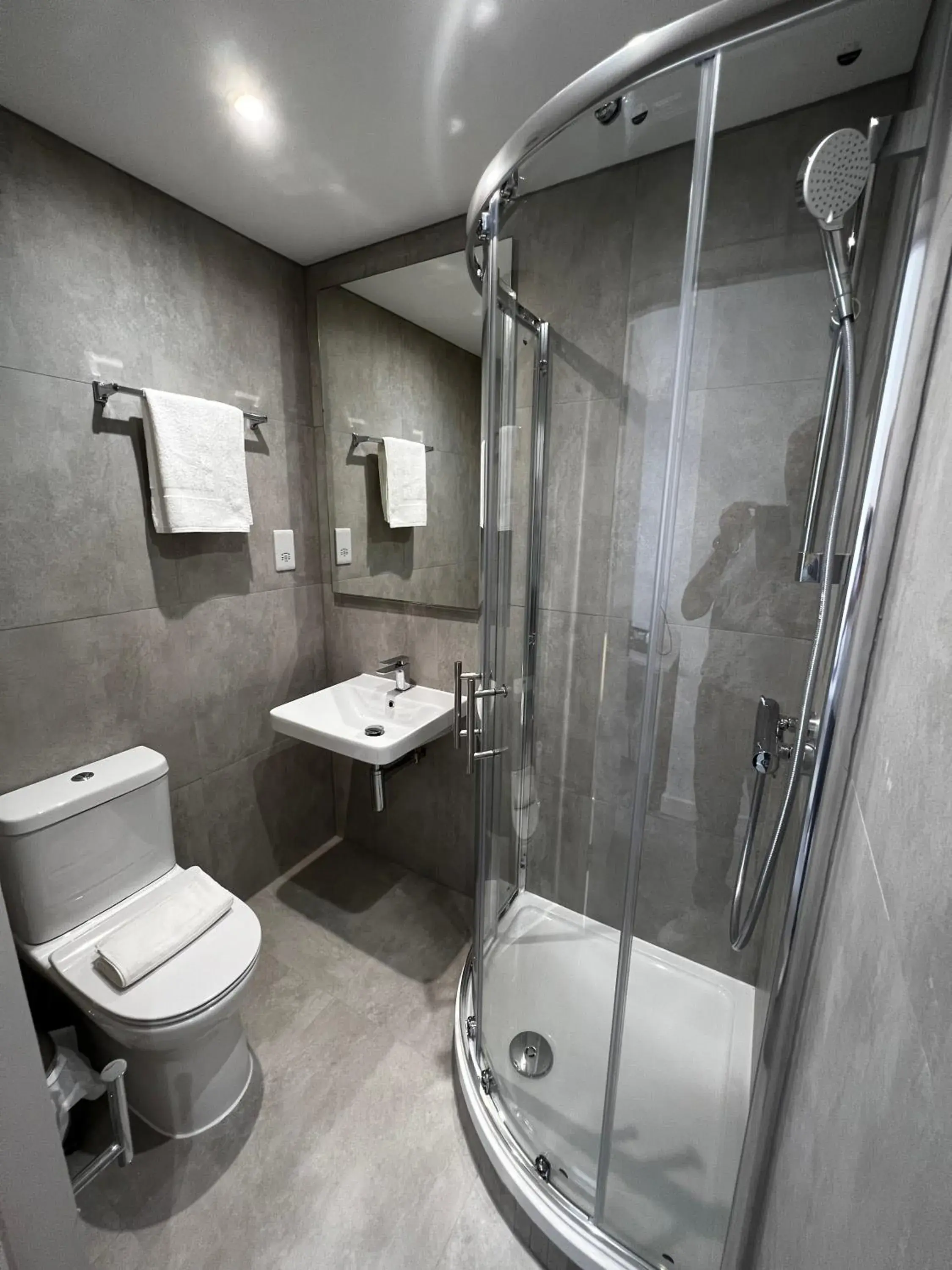 Deluxe Single Room in Pearl & Pebbles Eastbourne Deluxe Single Room in Pearl & Pebbles Eastbourne