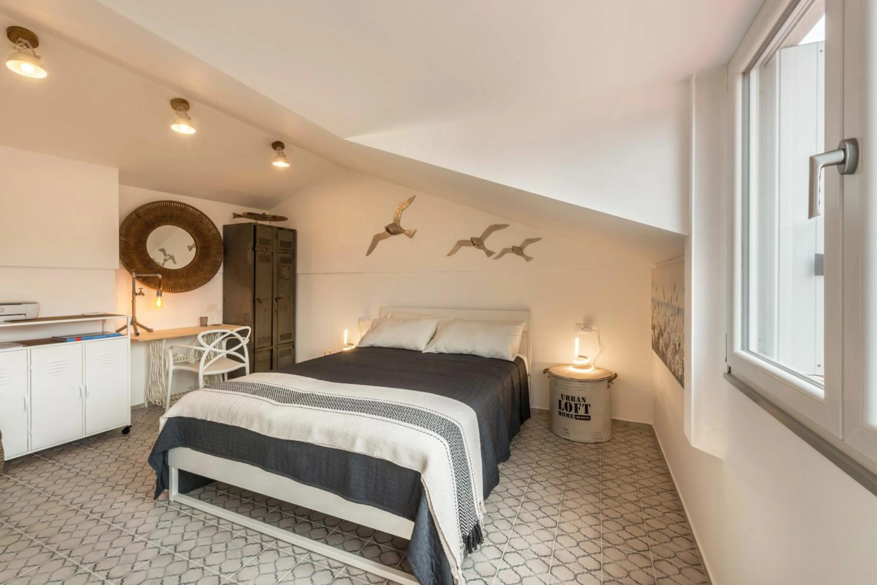 Living room, Bed in Casa Royale Appartamento Aria