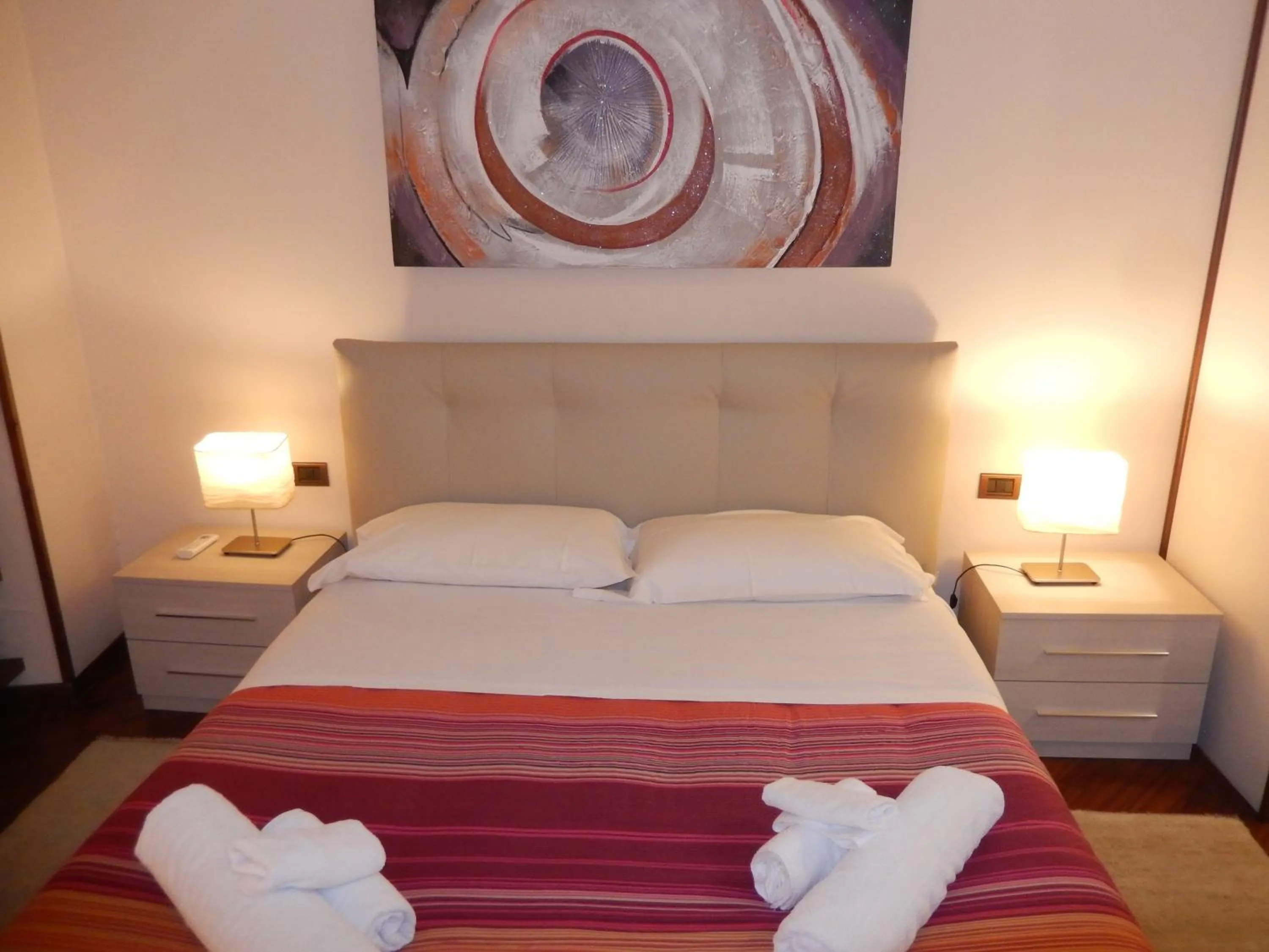 Photo of the whole room, Bed in Colosseo Homerents 2