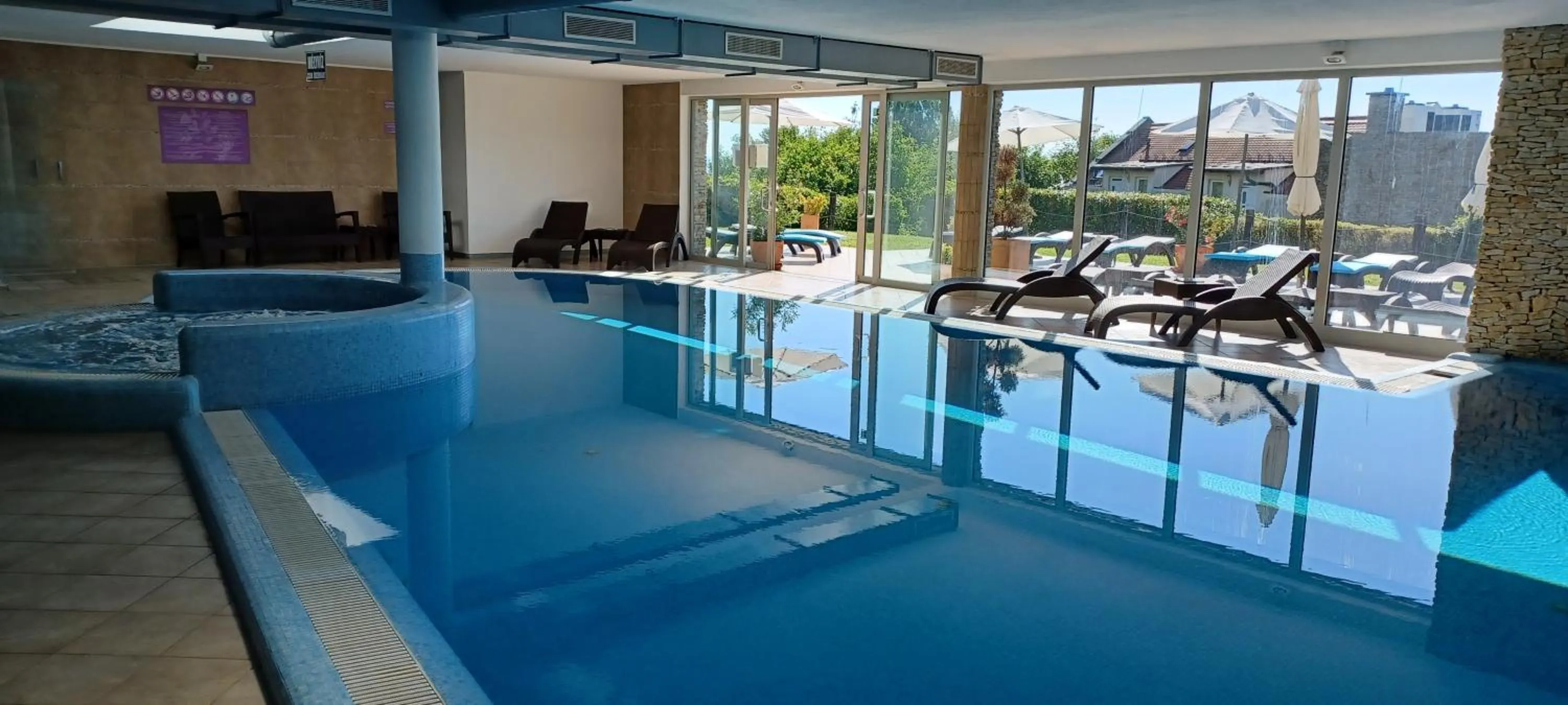 Swimming pool in Echo Residence All Suite Hotel
