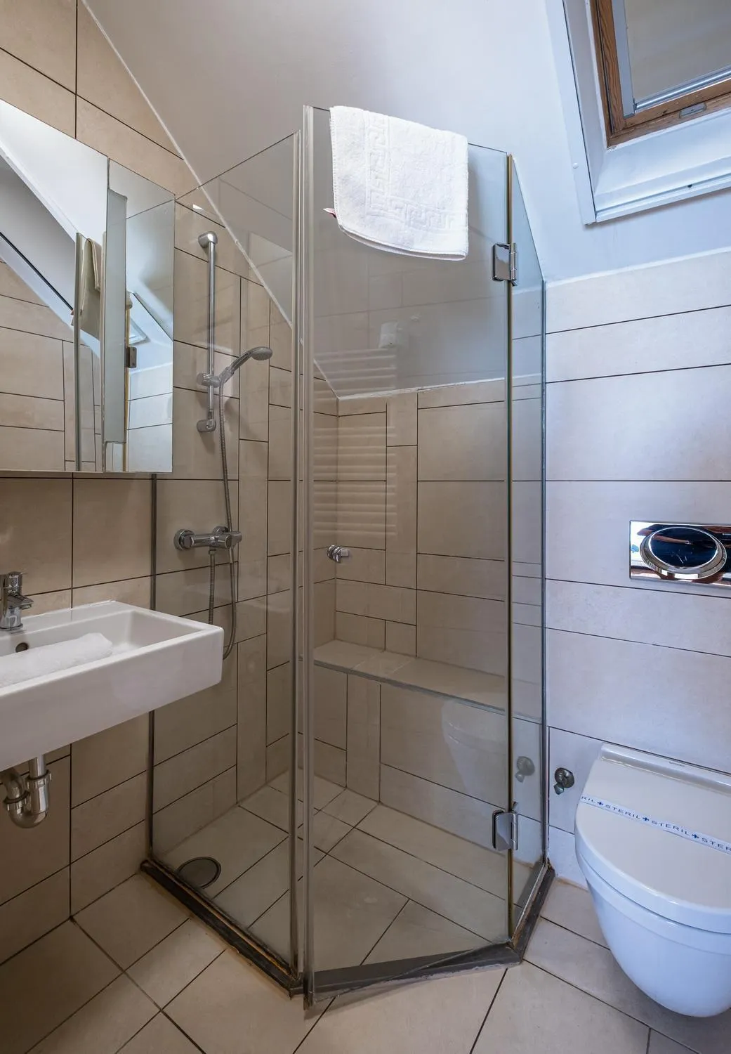 Shower in Echo Residence All Suite Hotel