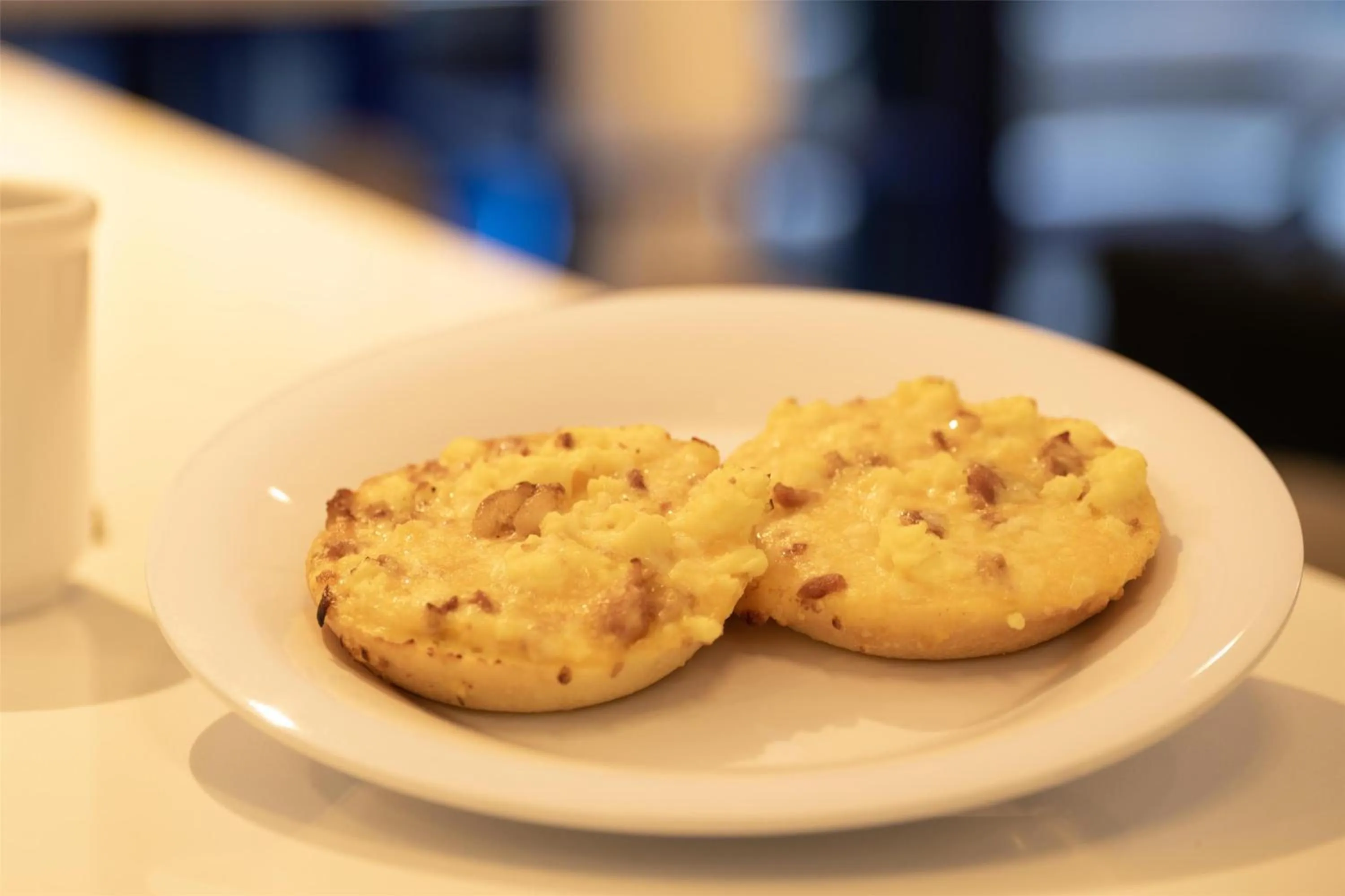 Restaurant/places to eat in Best Western Premier Empire State Hotel