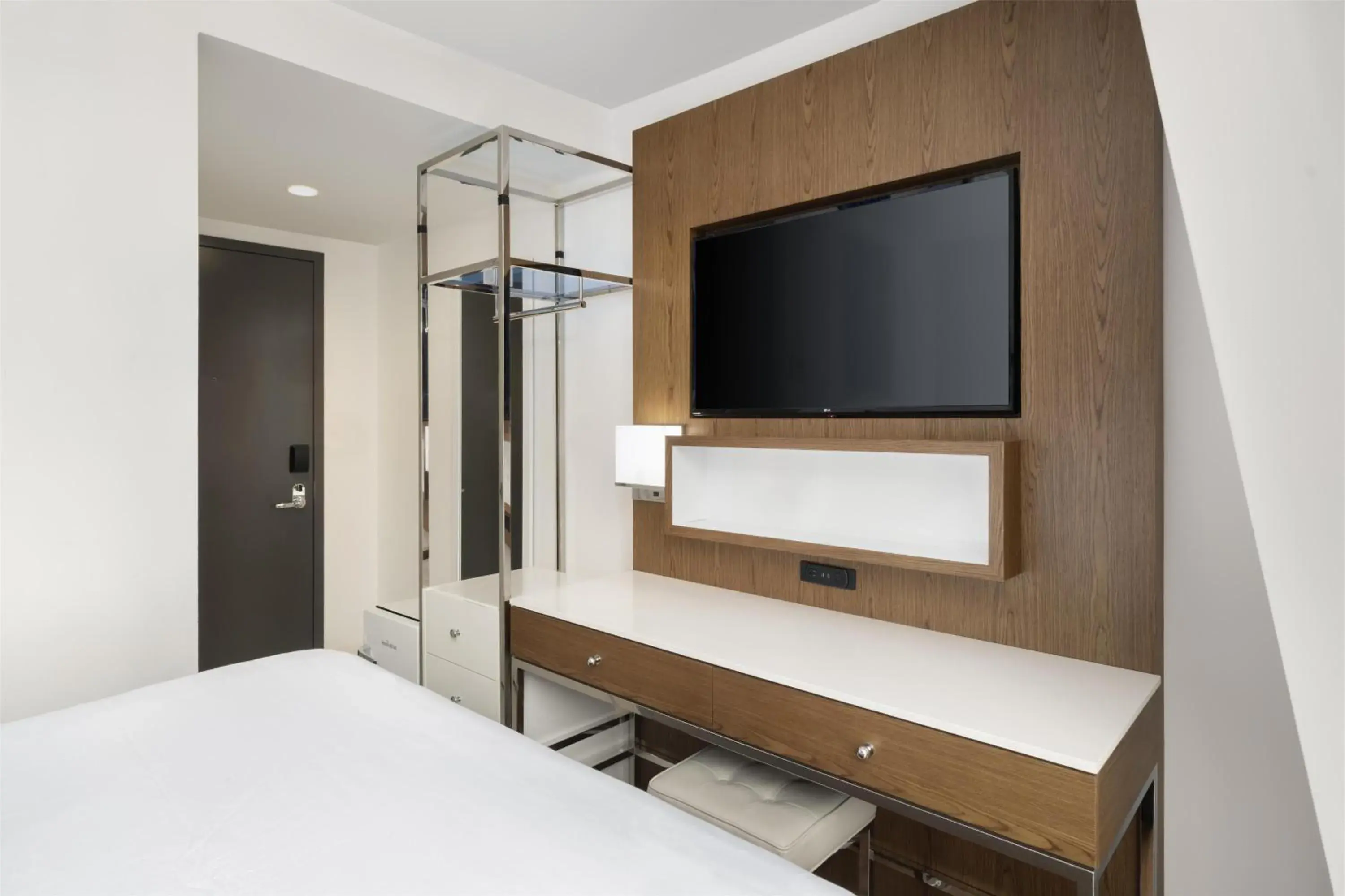 Bedroom, Bed in Best Western Premier Empire State Hotel Bedroom, Bed in Best Western Premier Empire State Hotel