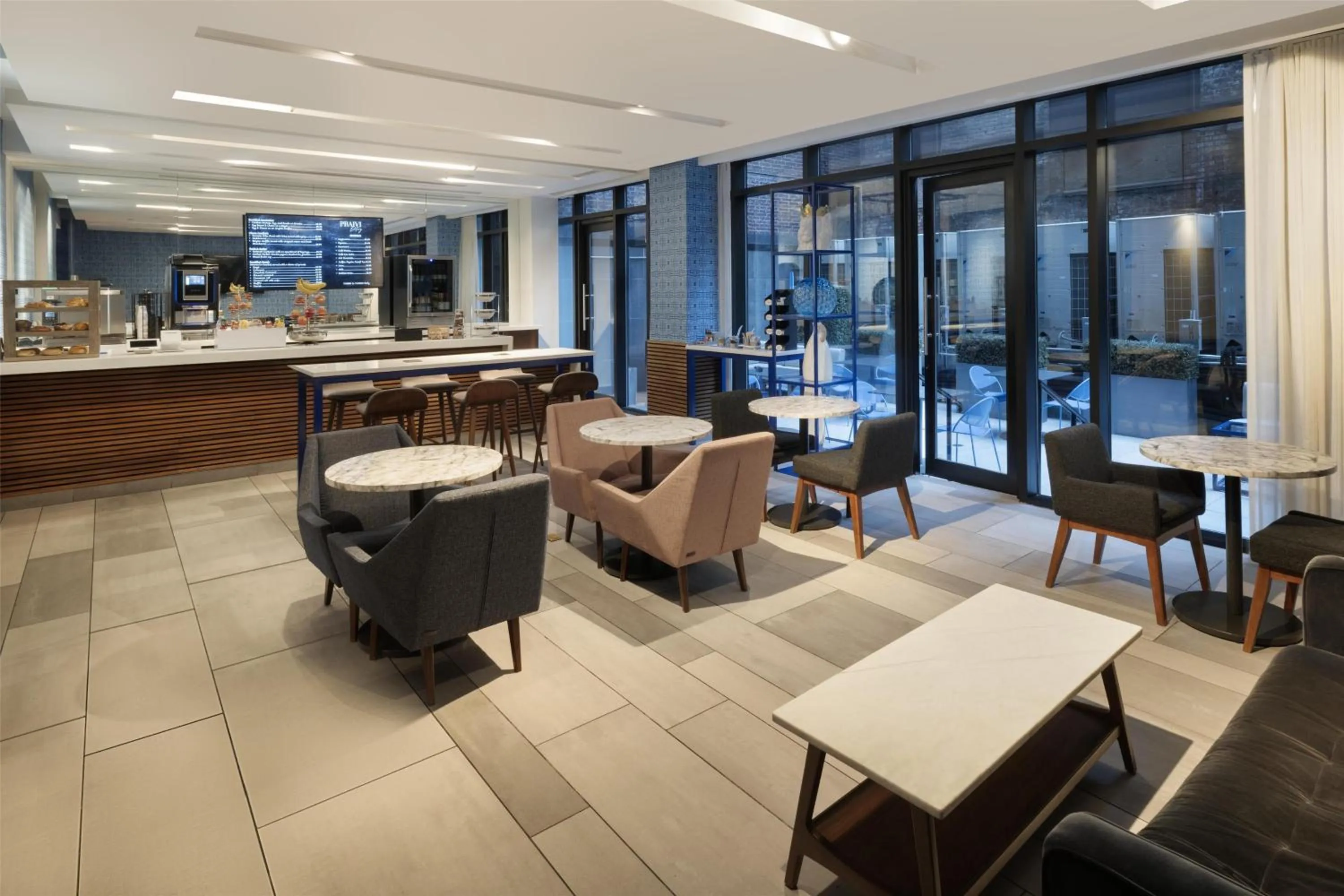 Restaurant/places to eat in Best Western Premier Empire State Hotel