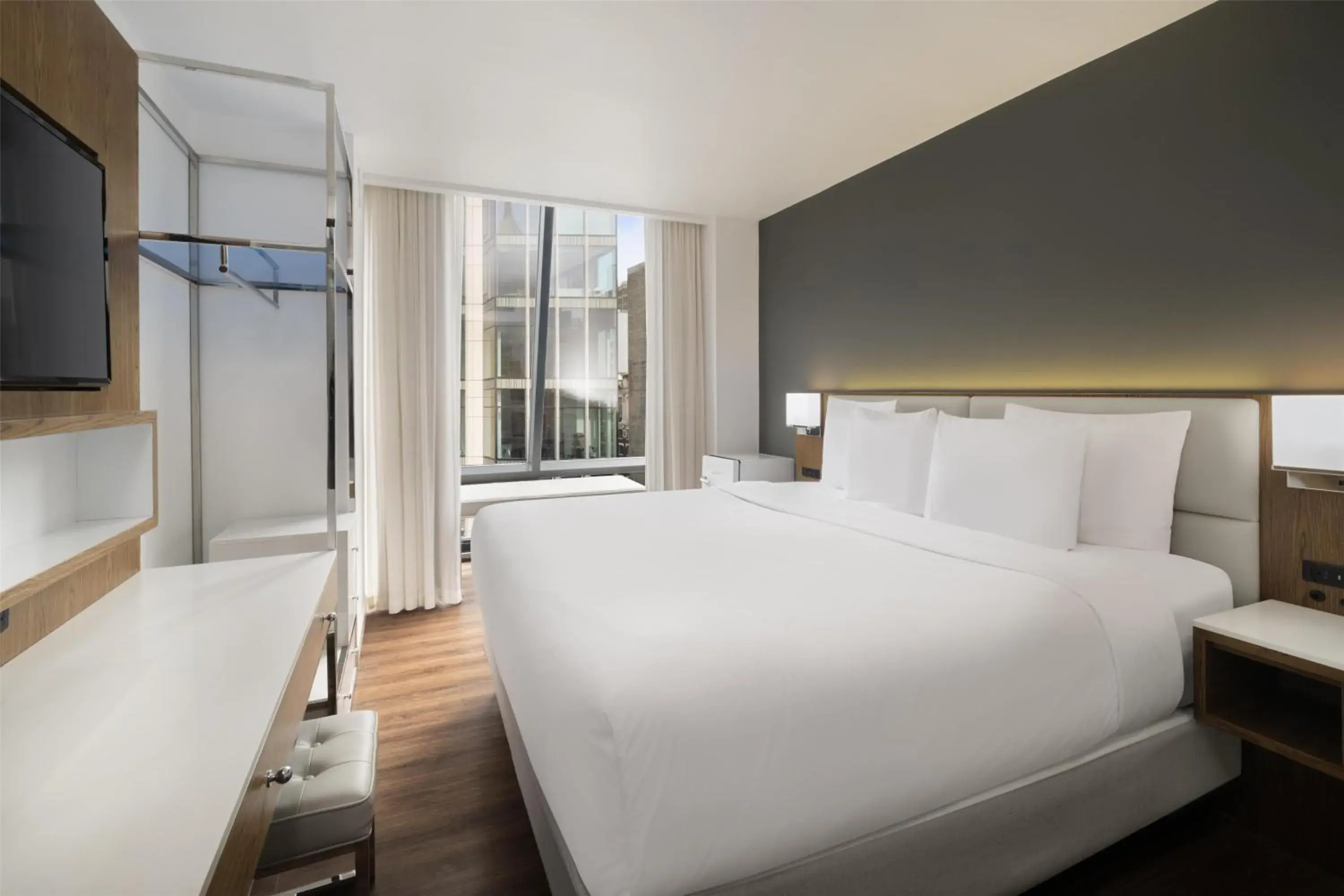 Bedroom, Bed in Best Western Premier Empire State Hotel Bedroom, Bed in Best Western Premier Empire State Hotel