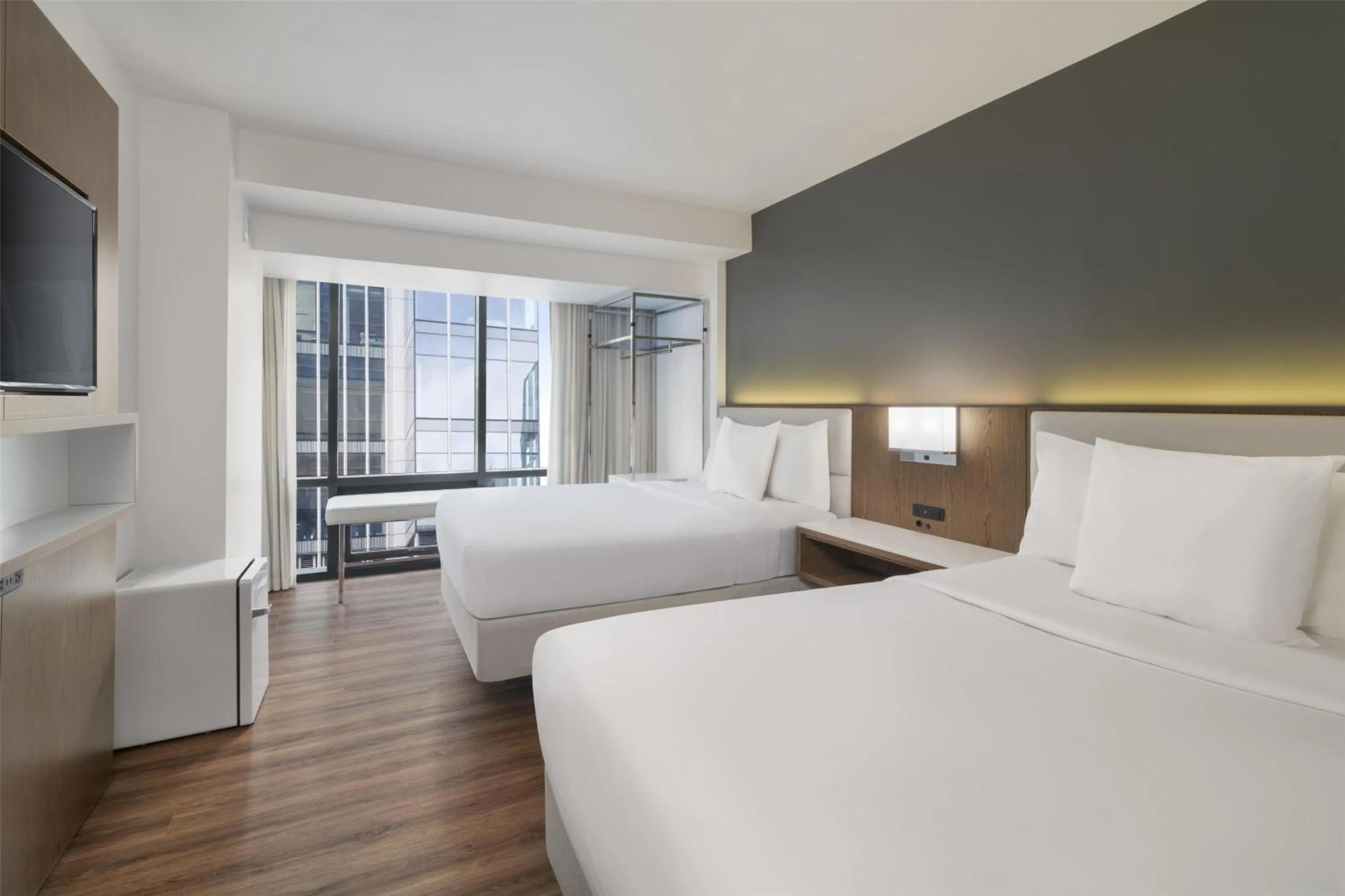 Bedroom, Bed in Best Western Premier Empire State Hotel