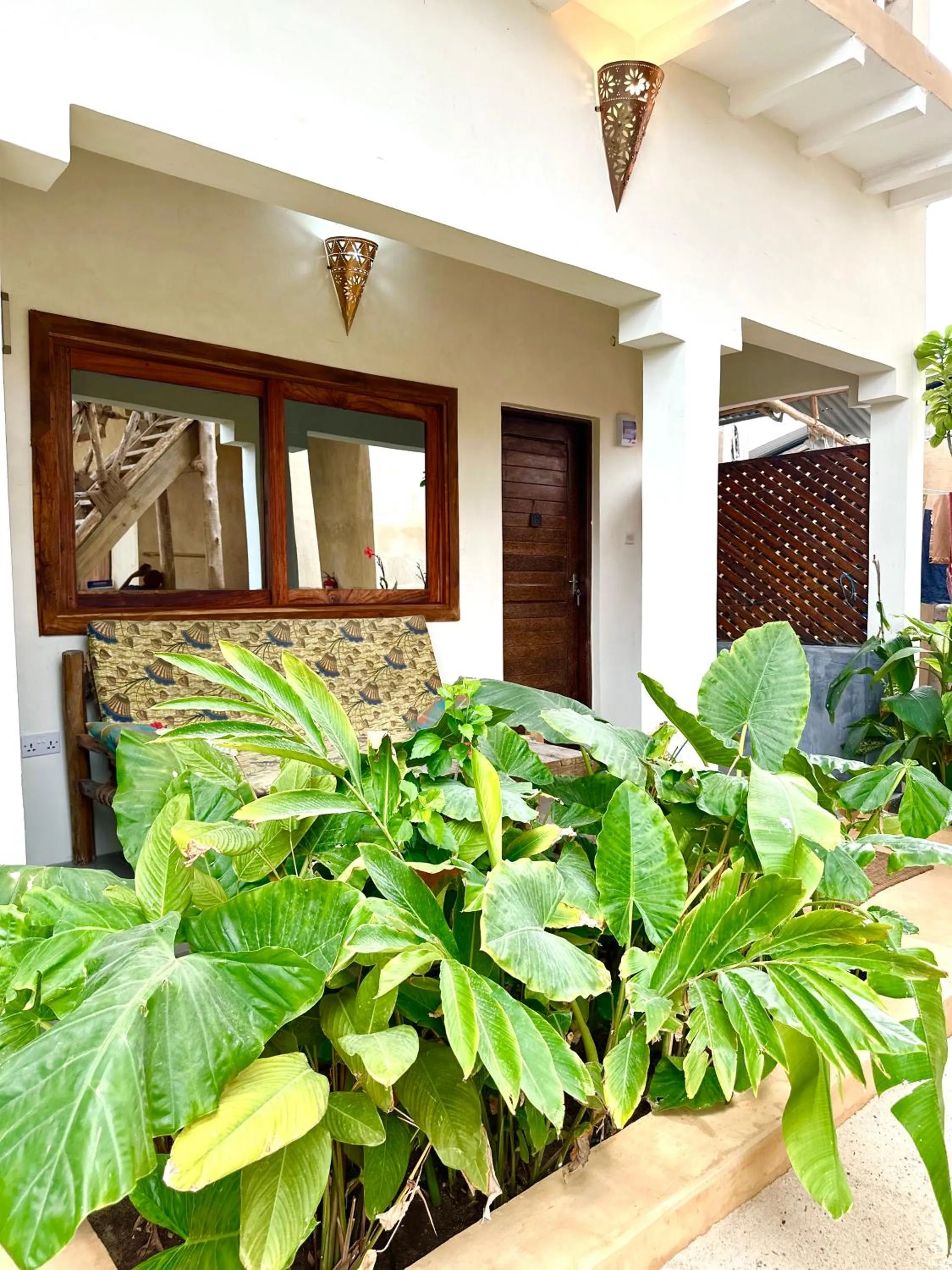 Chikachika Beach B&B