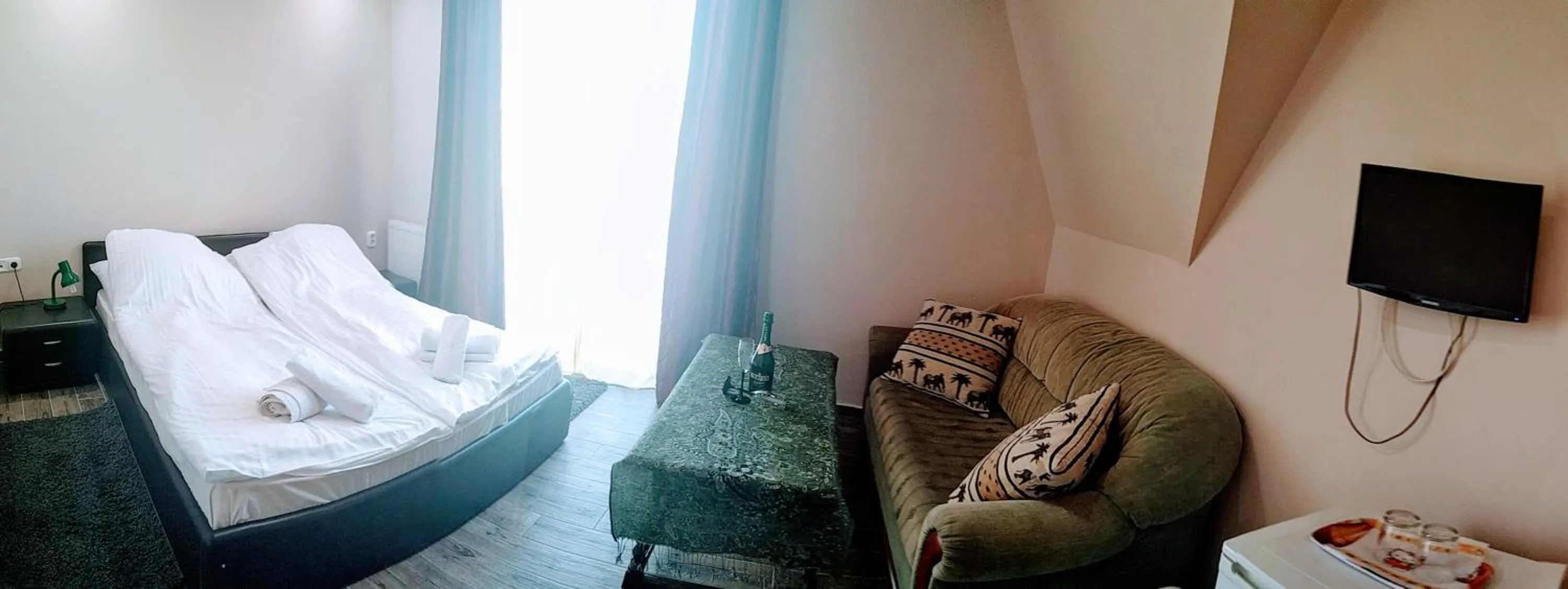 Balcony/Terrace, Bed in Thermal Panzió Sárvár