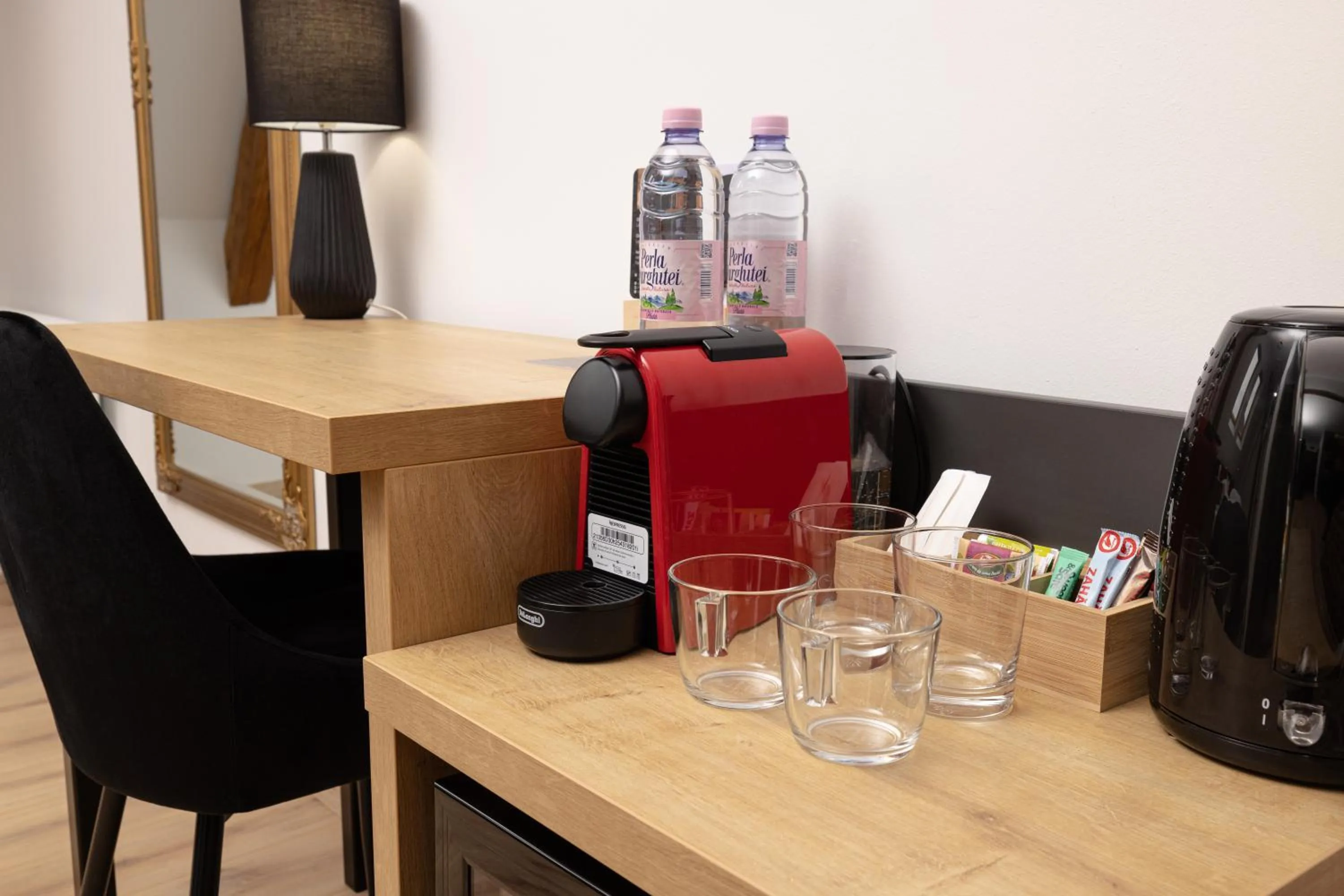 Coffee/tea facilities in Haller Boutique