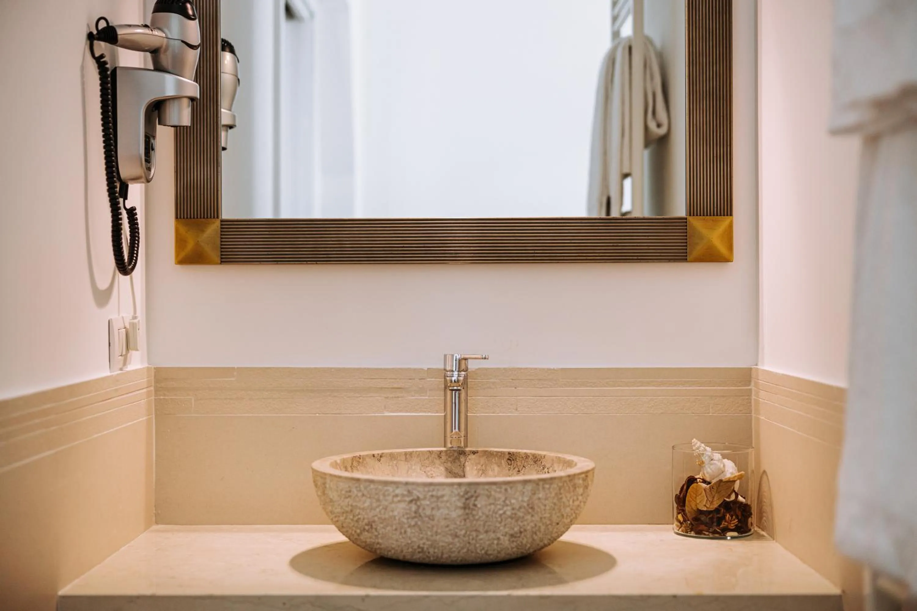 Bathroom in Lamare cucina e dimore