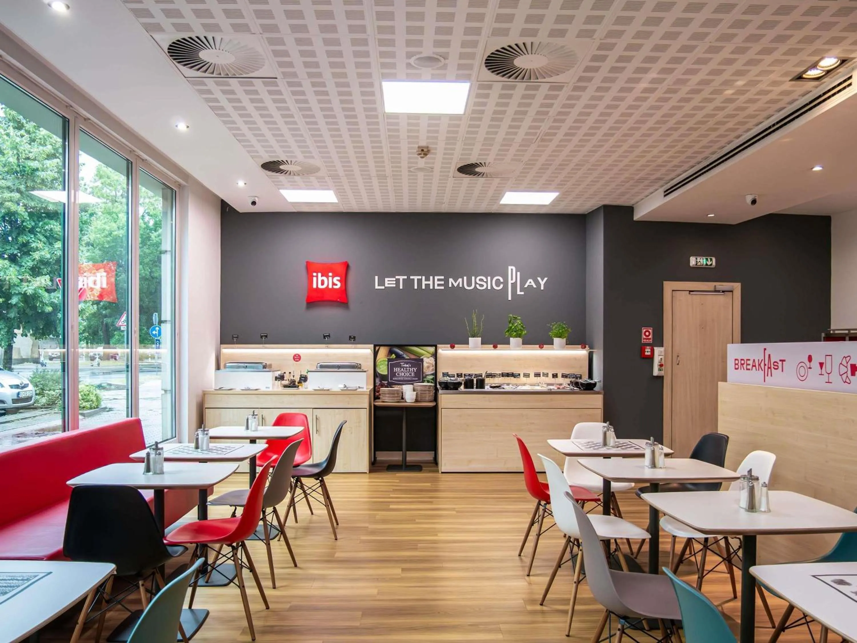 Breakfast in Ibis Győr