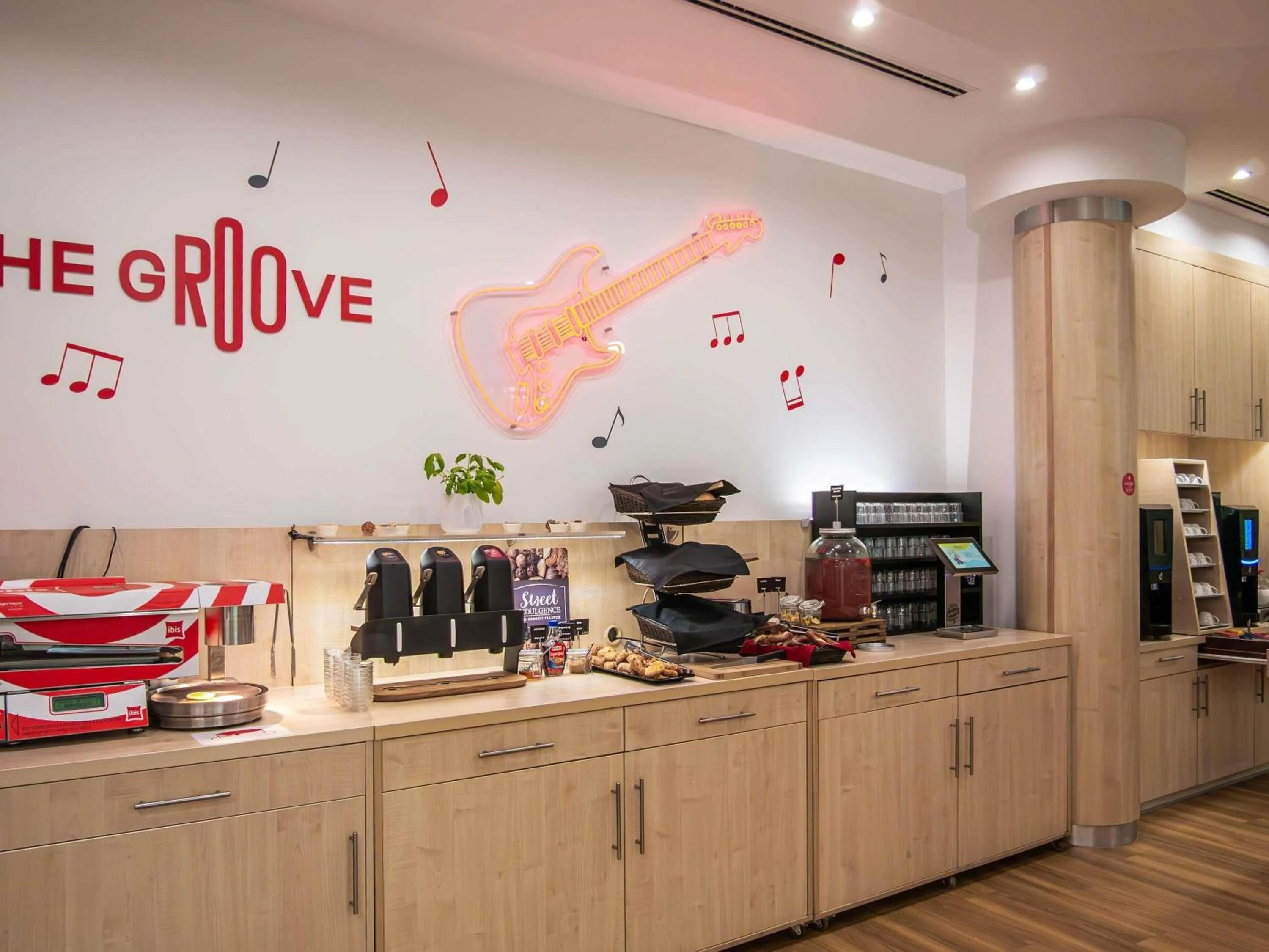 Breakfast in Ibis Győr