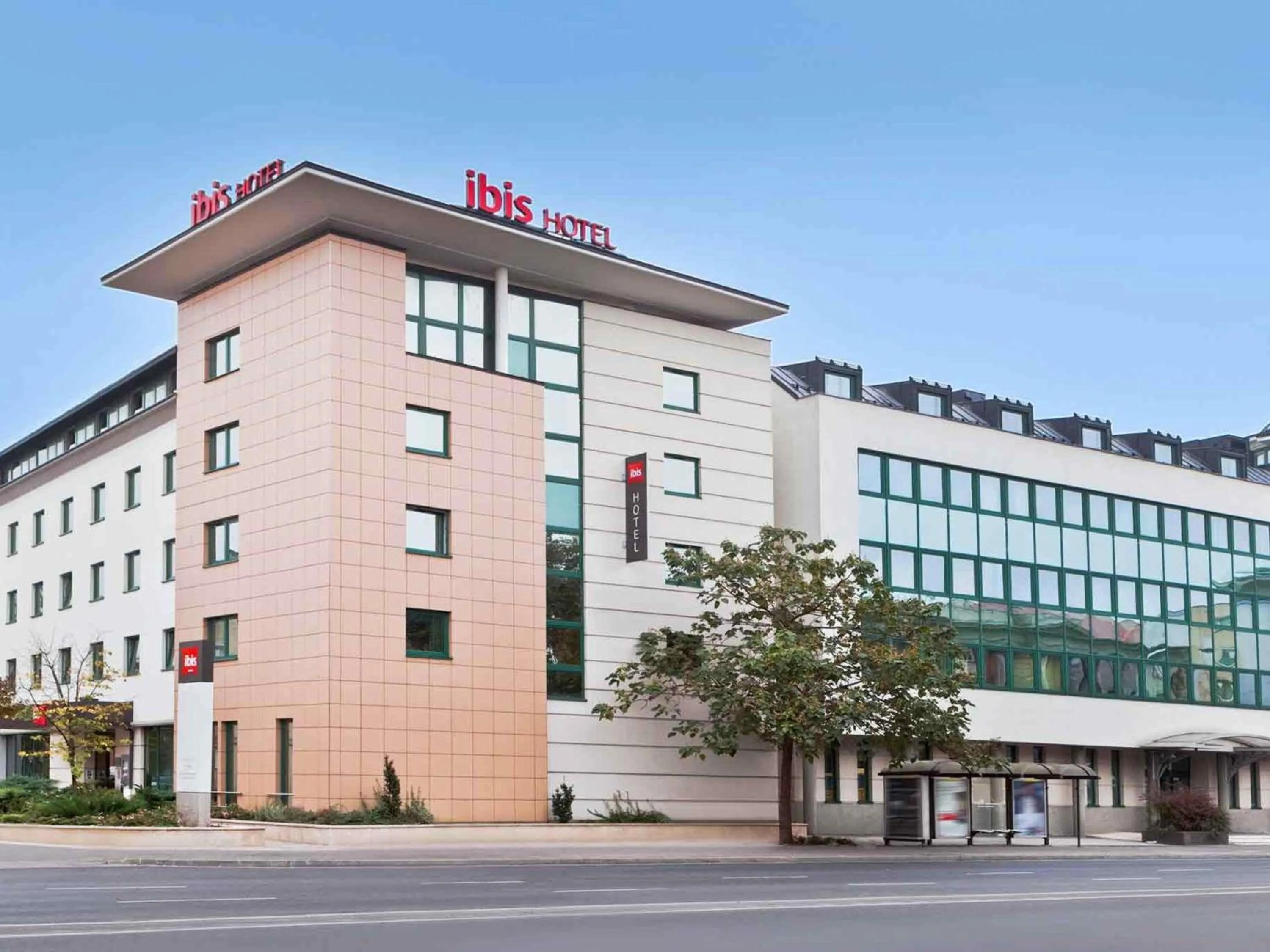 Property building in Ibis Győr