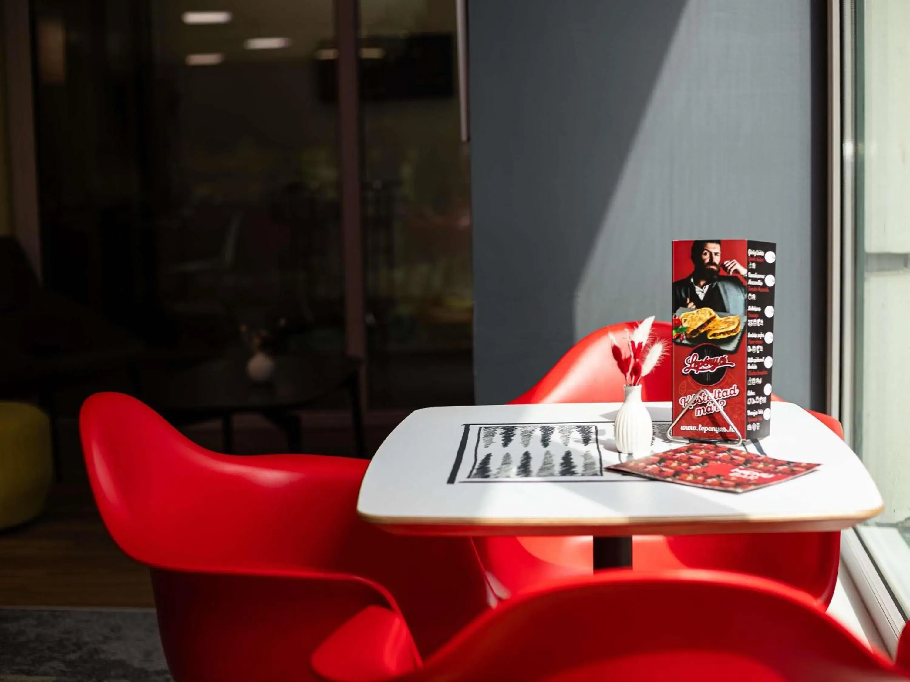 Lounge or bar in Ibis Győr Lounge or bar in Ibis Győr