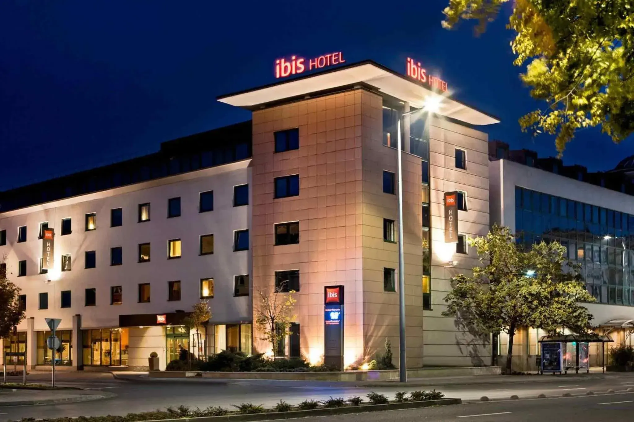 Property building in Ibis Győr Property building in Ibis Győr