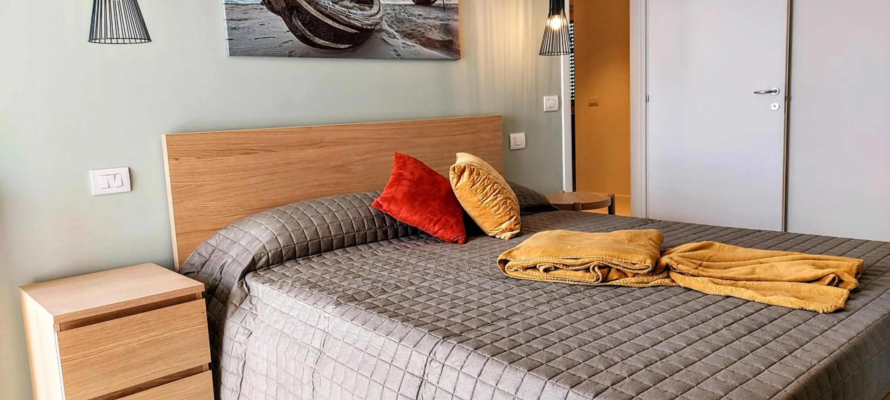 Bed in Suite Rent Milan 3