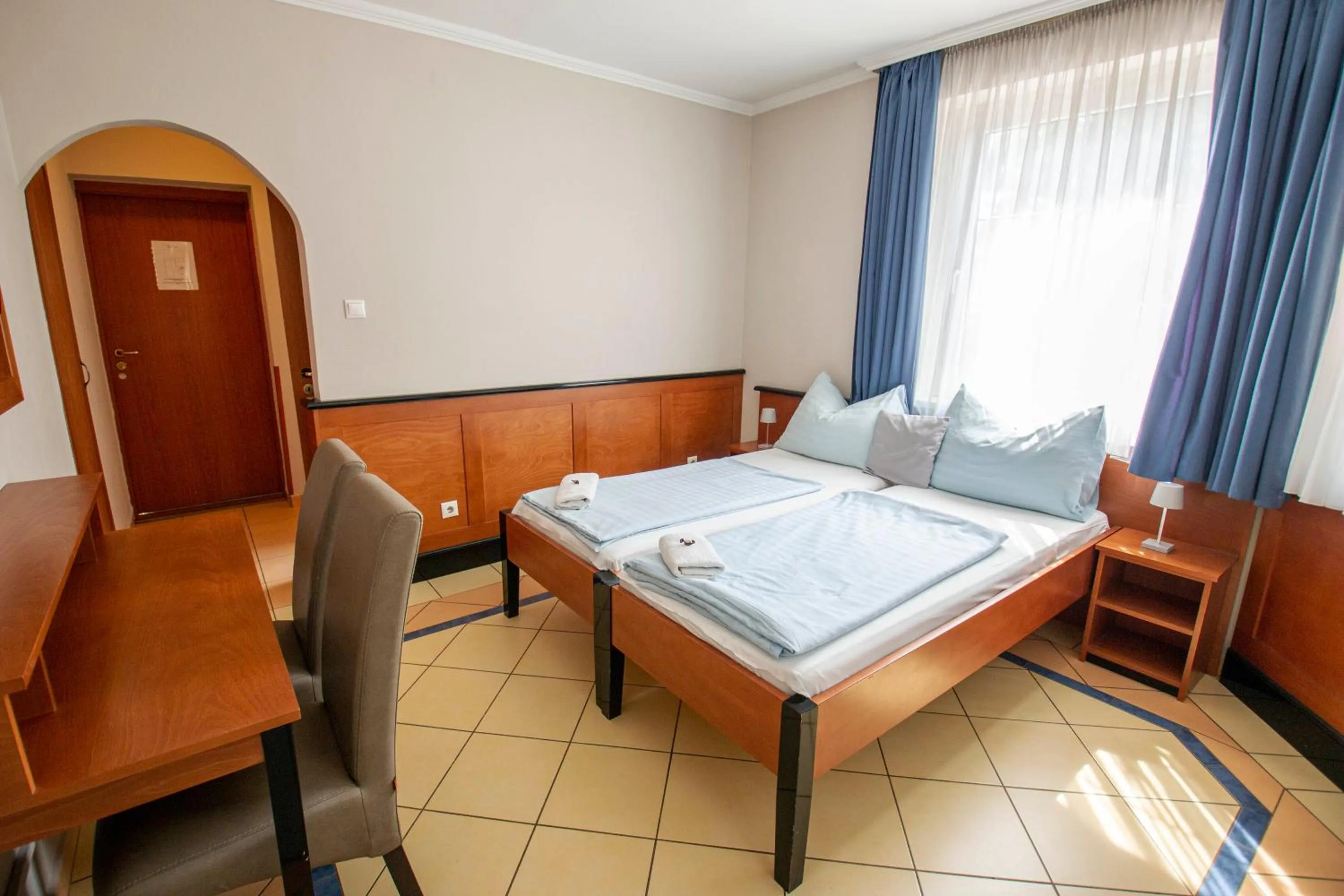 Photo of the whole room, Bed in Richter Pansion