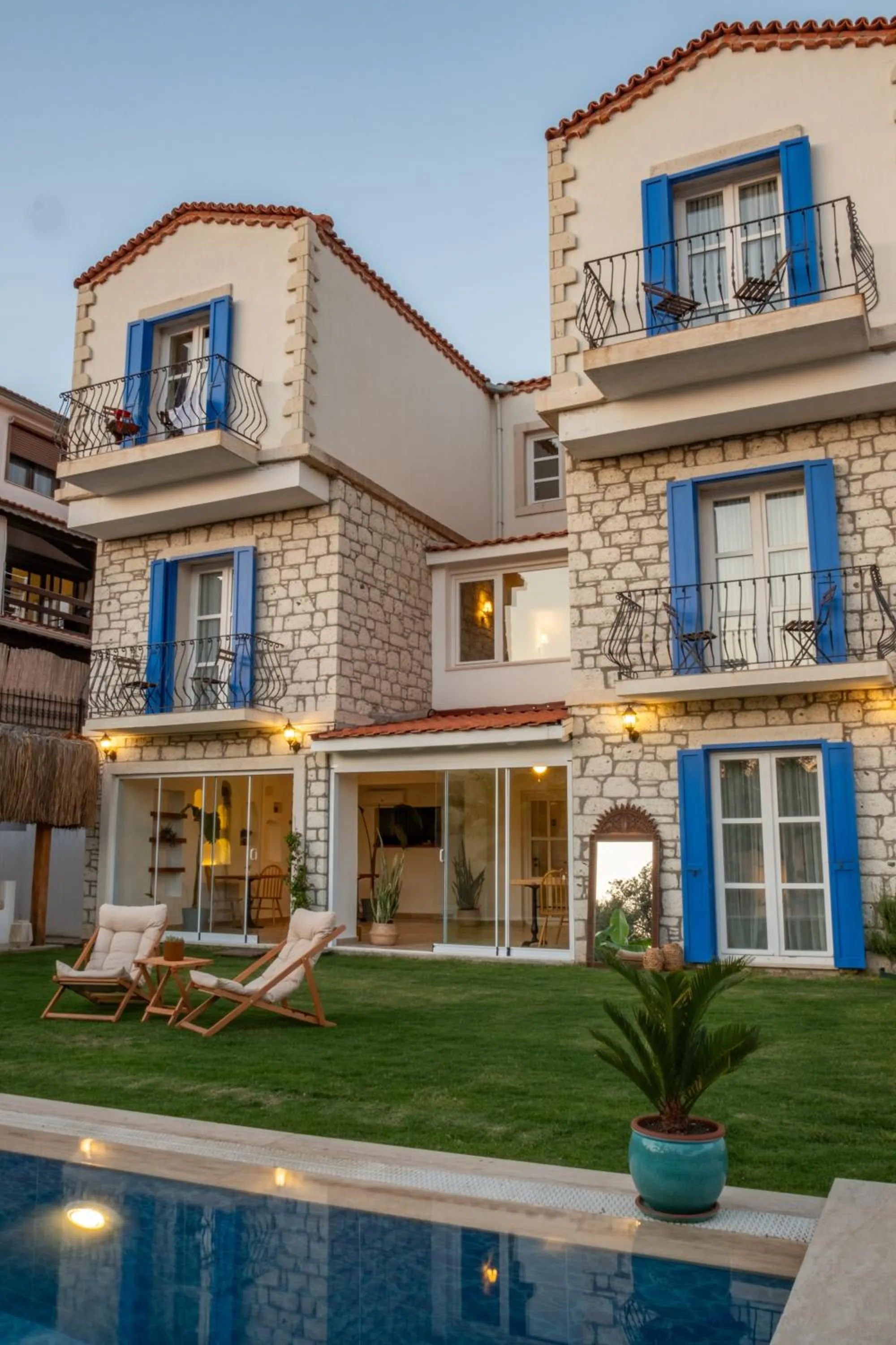 Property building in Alacati Fora Bella