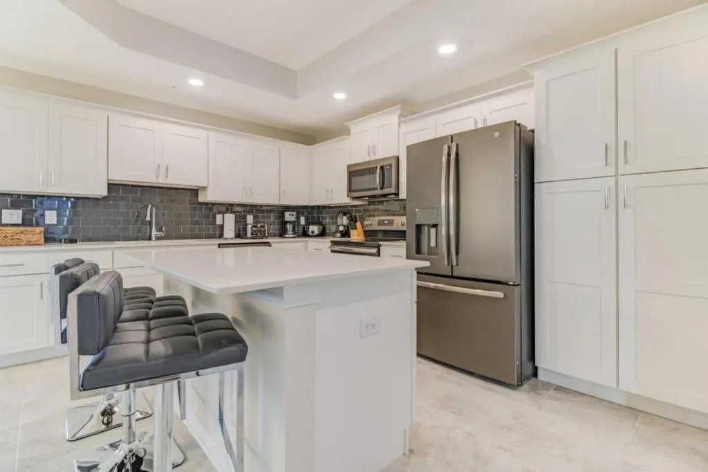 Storey Lake 3111 IHR 1059