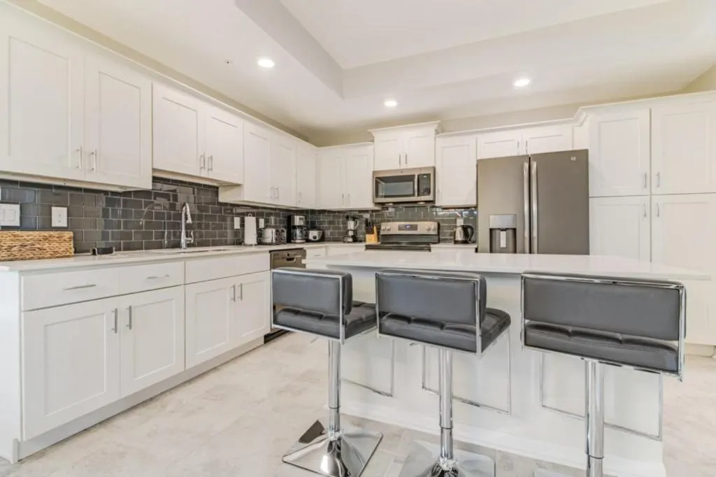 Storey Lake 3111 IHR 1059