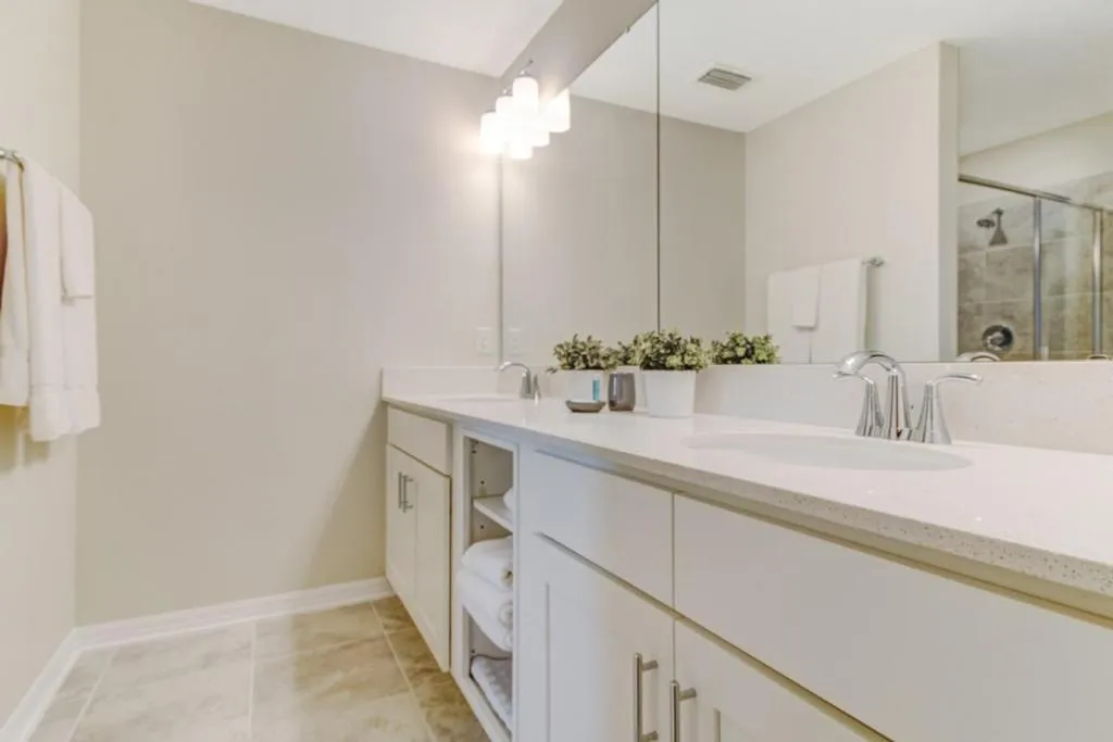 Storey Lake 3111 IHR 1059