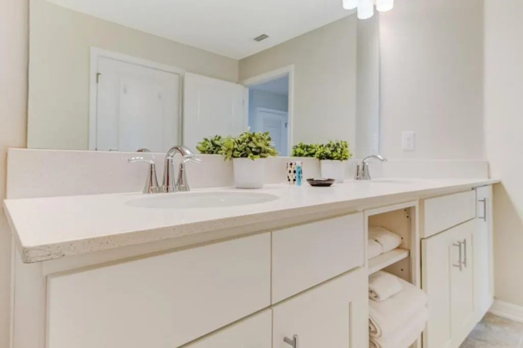 Storey Lake 3111 IHR 1059