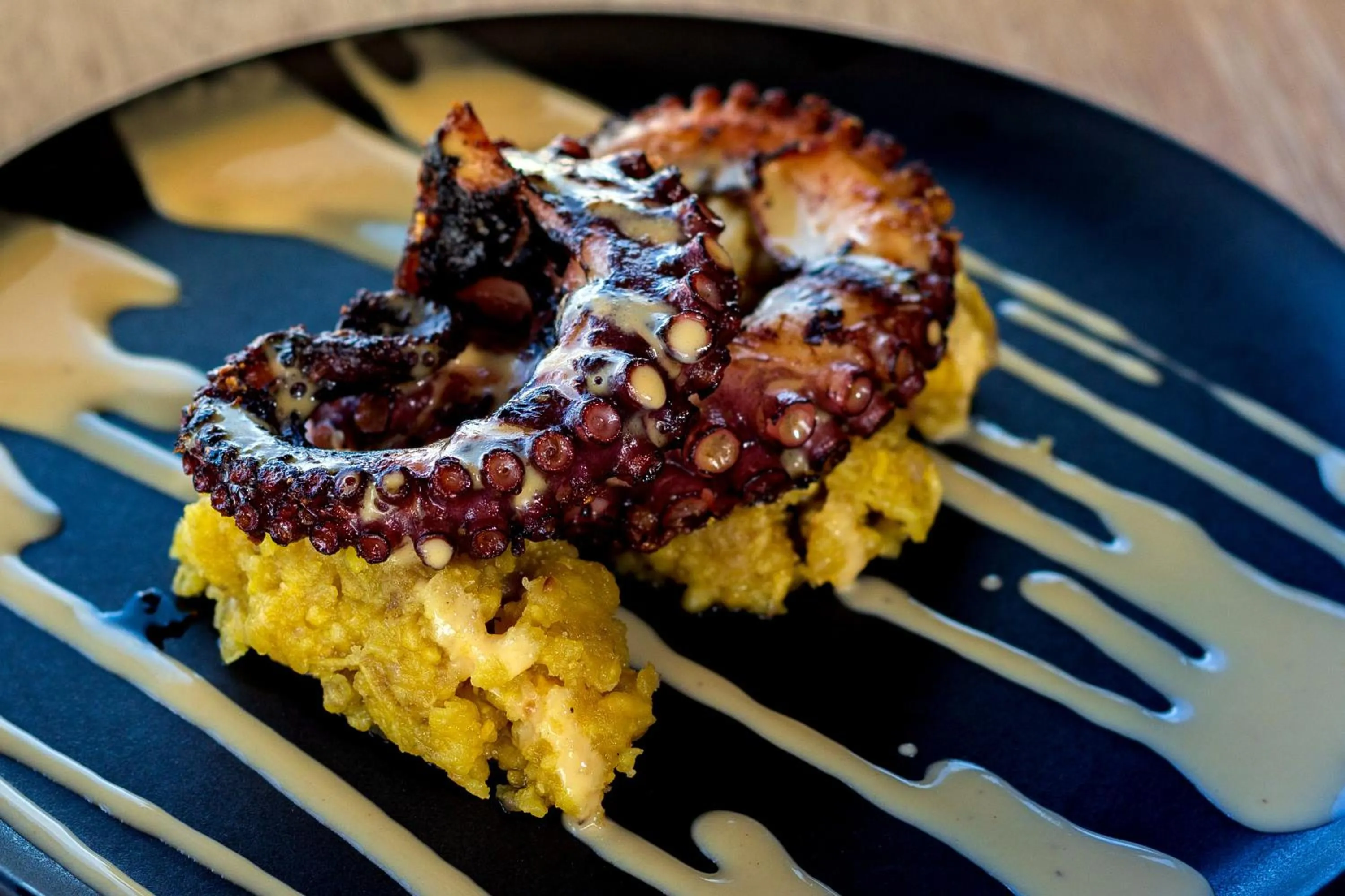 Food and drinks in Sea Avenue Hotel