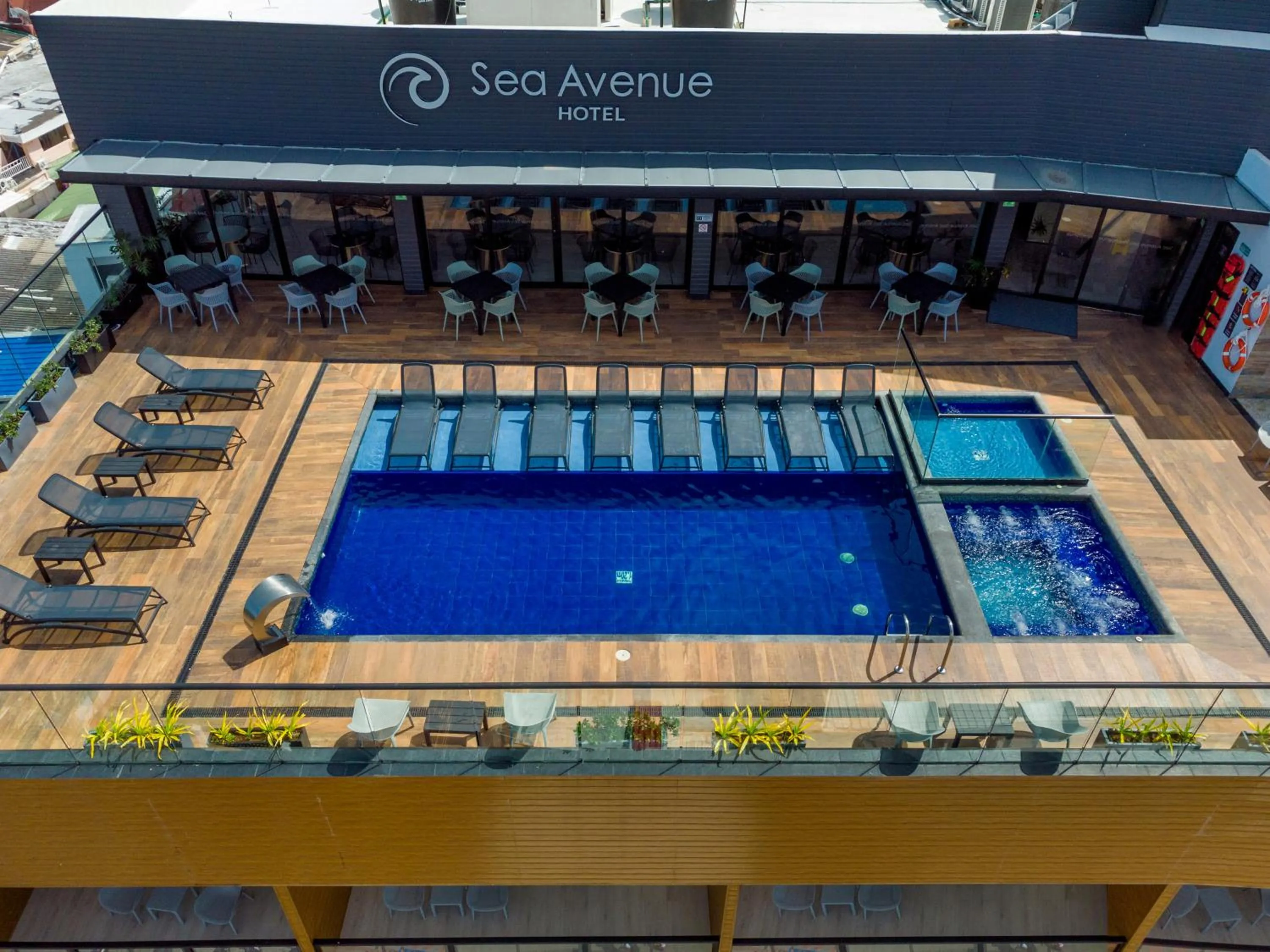 Bird's eye view in Sea Avenue Hotel