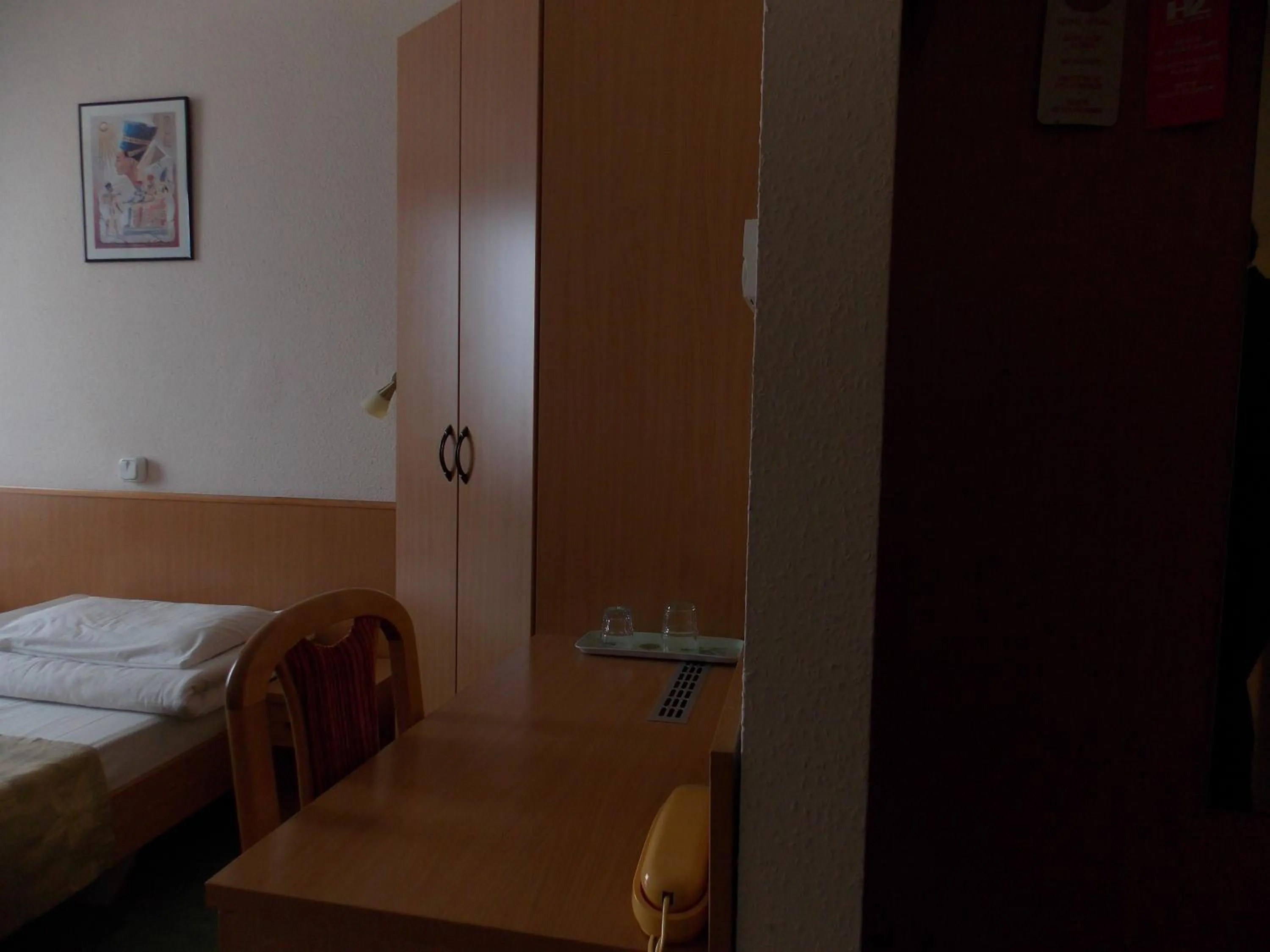 Bedroom, Bed in Hotel Zuglo