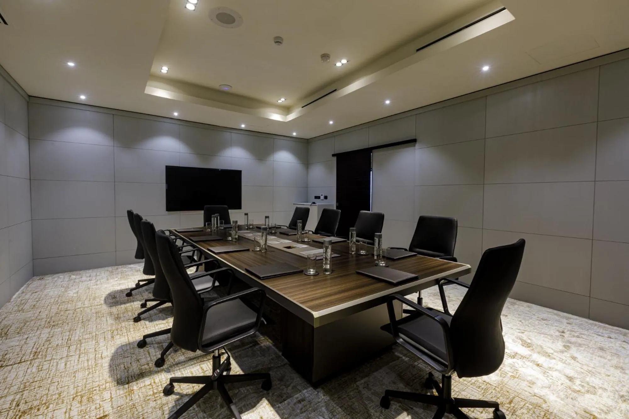 Meeting/conference room in D'avenue Boutique Hotel Accra